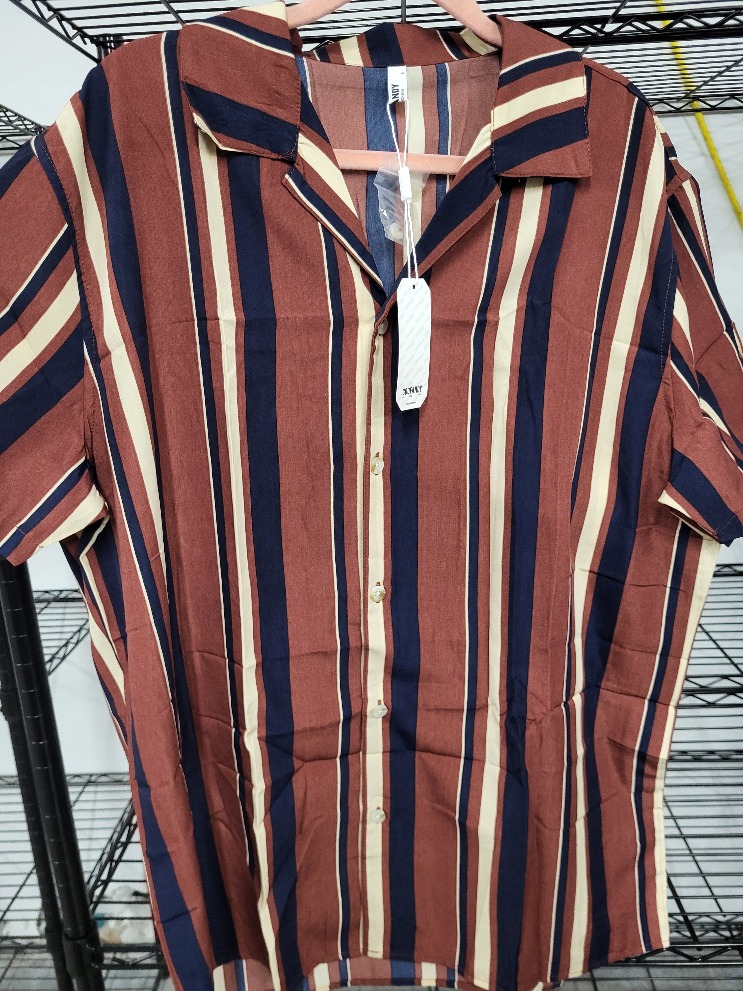 Short Sleeve Button Down Shirt (Large)