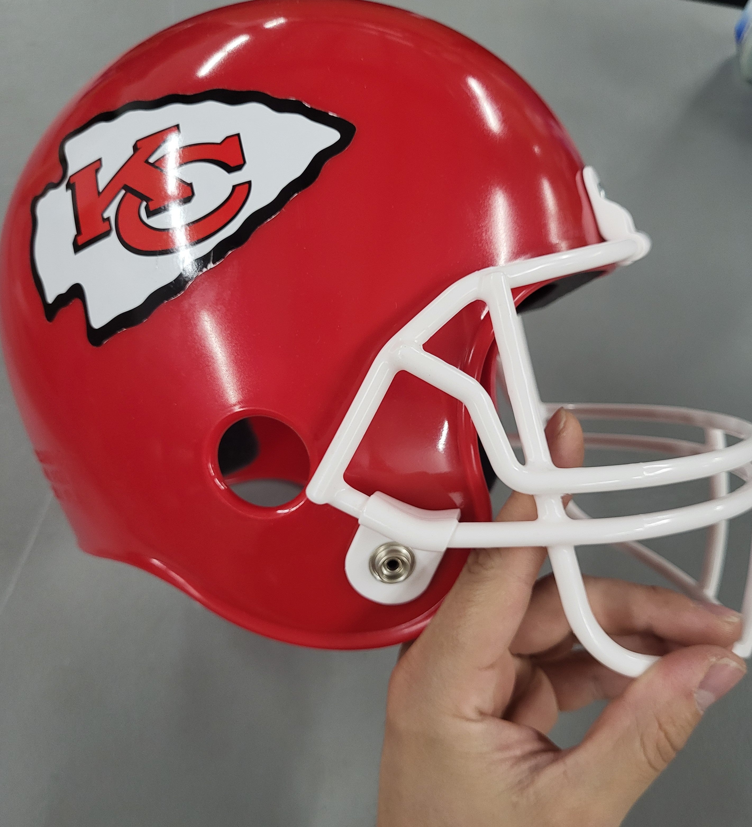 Franklin Chiefs Youth Football Uniform (Size Medium, has been worn see pictures, missing number 1 and 5 iron on patch and chin strap)