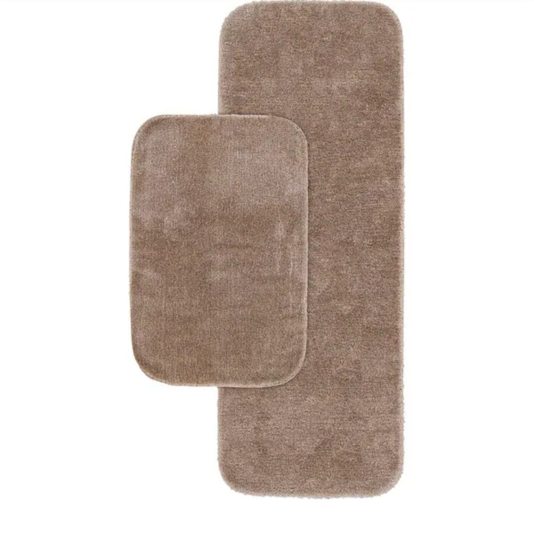 Traditional Taupe Red 2 Piece Bathroom Rug Set