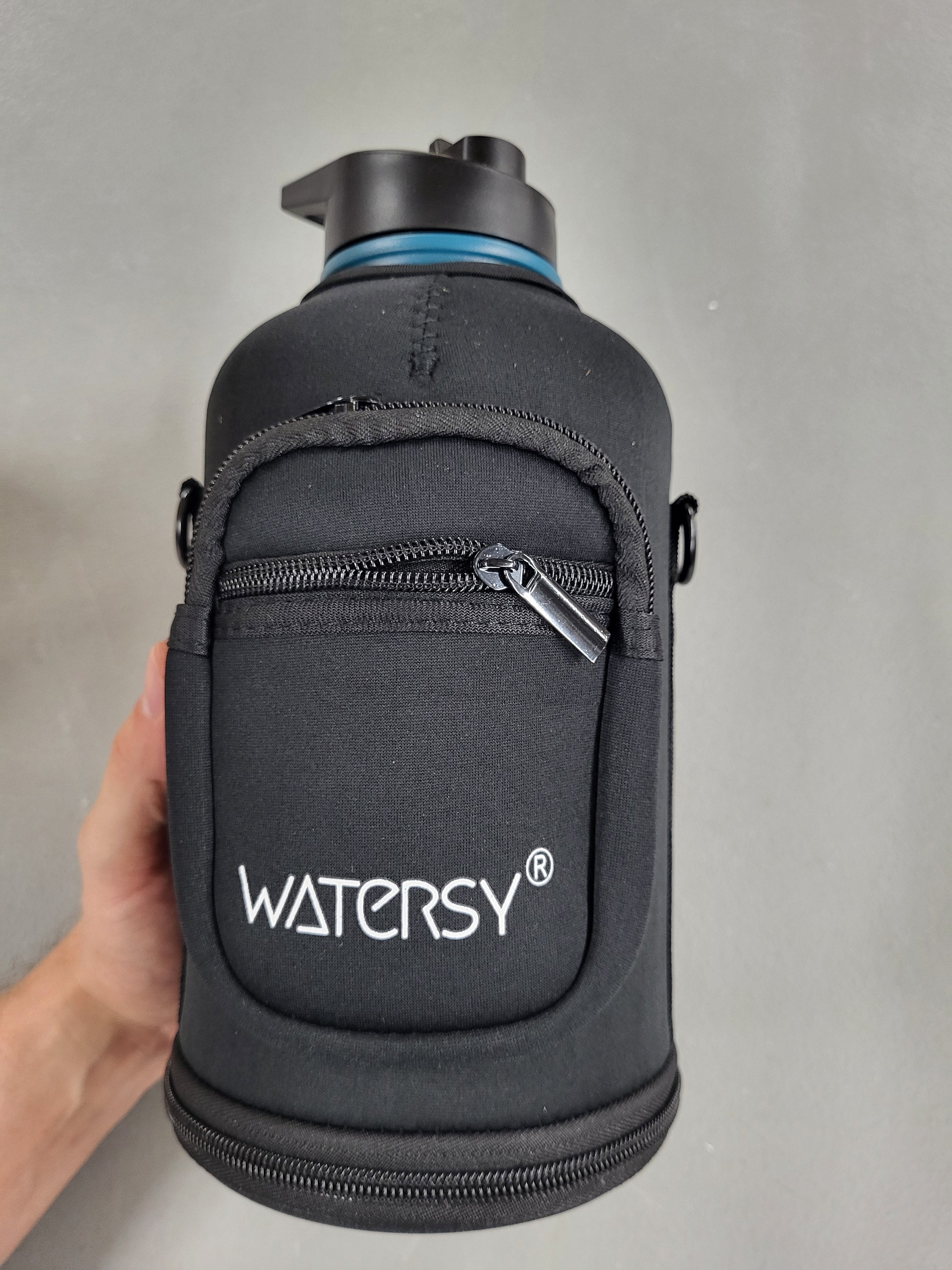 Watersy Half Gallon Insulated Water Bottle (64oz)