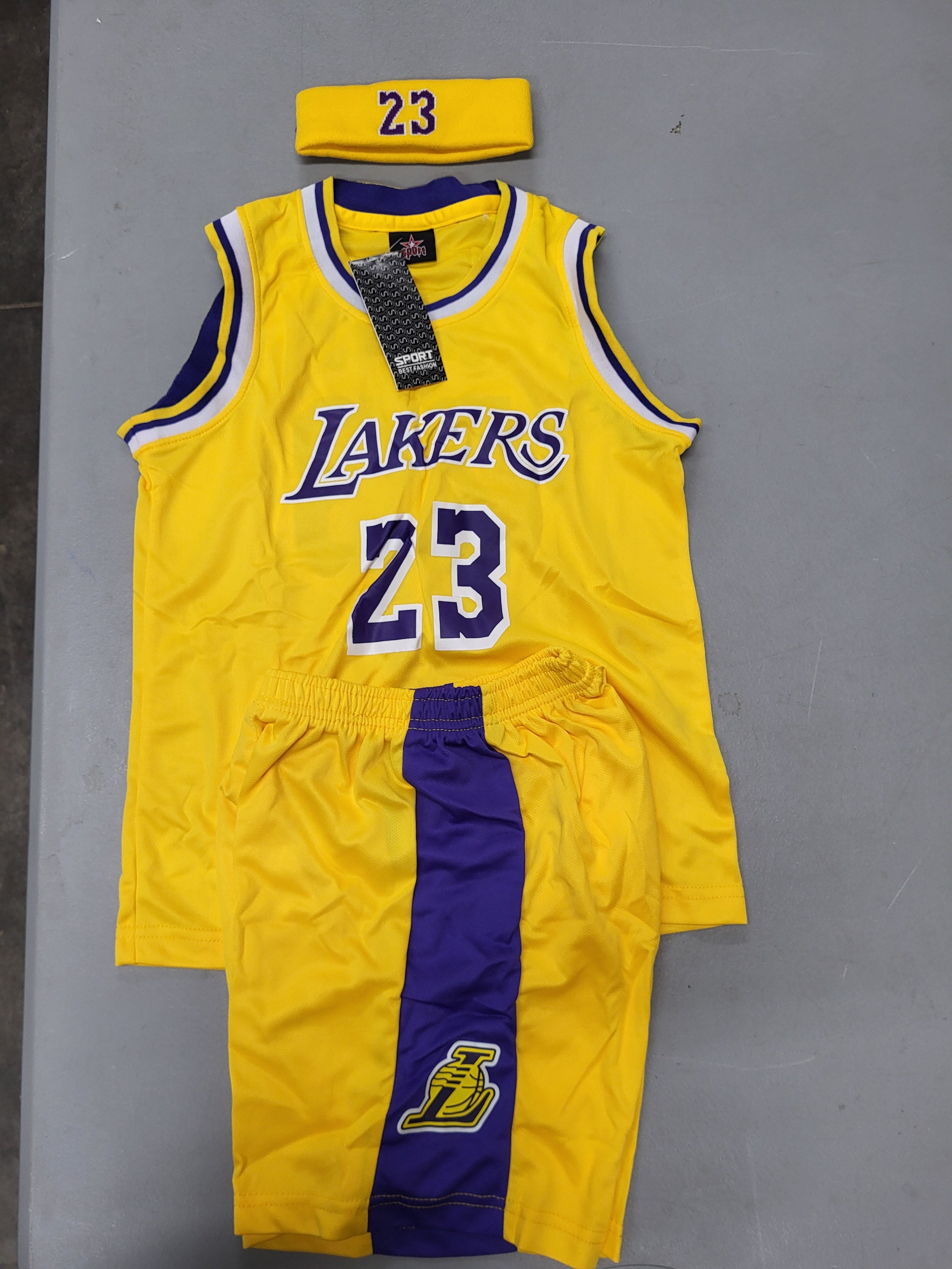 Youth basketball outfit