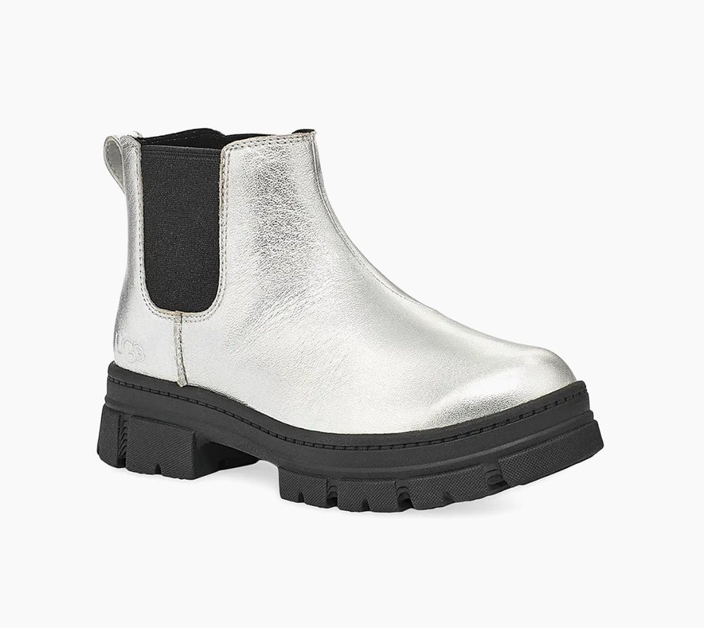 UGG Ashton Chelsea Leather Boots (Girls size 5)
