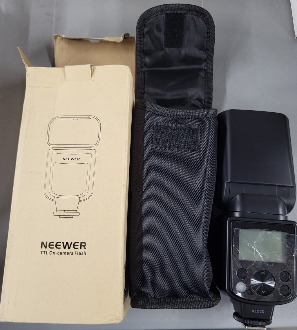 NEEWER NW670 TTL Speedlite Flash