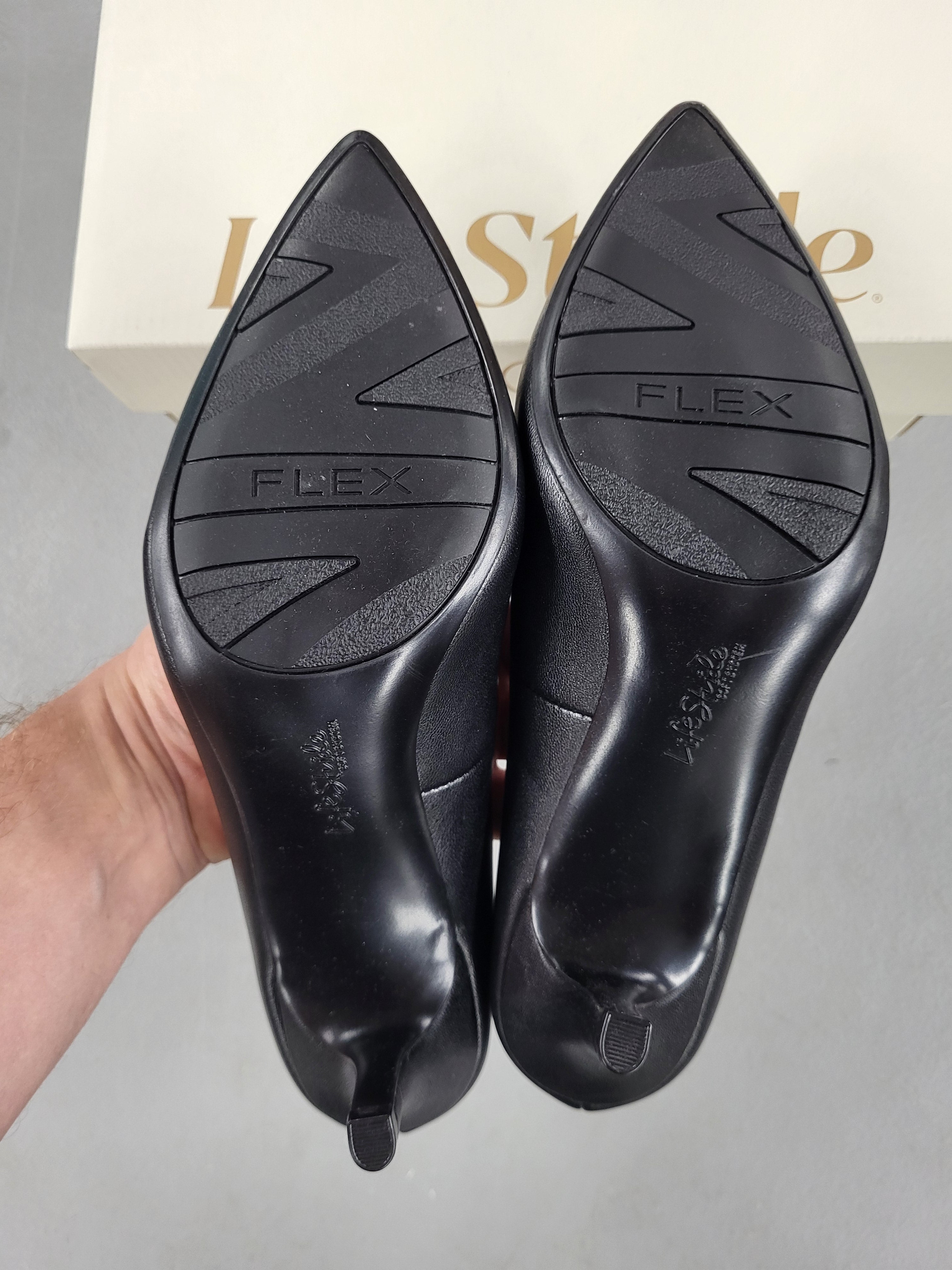 LifeStride Sevyn (Size 7M)