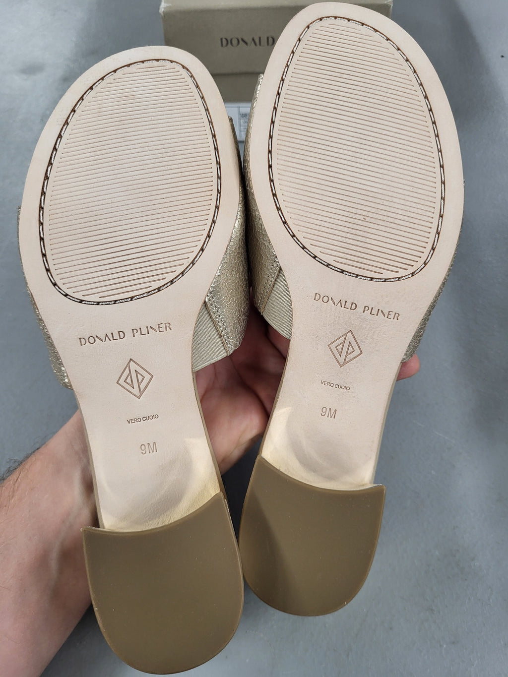 Donald Pliner Patino (Size 9)