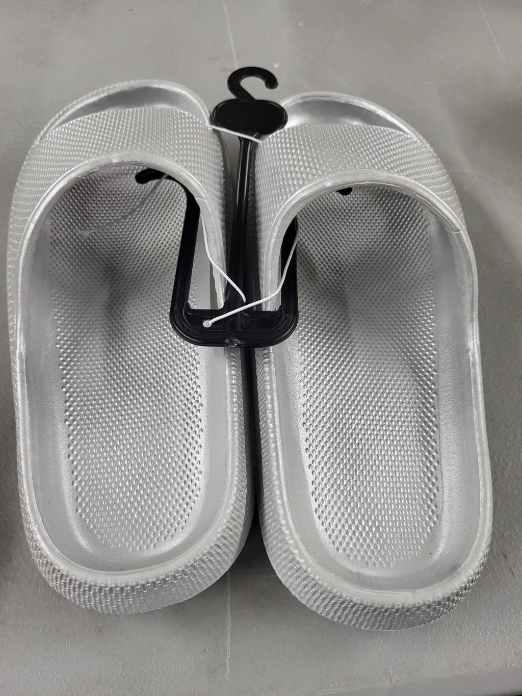 Bobbie Brooks Slides (Women's Medium 7/8)
