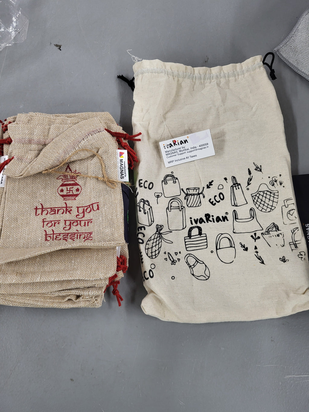 IVARIAN 25 Pcs - Burlap Bags with Drawstring, Linen Bags Natural Jute Gift Bags with Drawstring for Christmas Wedding Birthday Party Pouches (Hindu Wedding, 13x18 Cms)