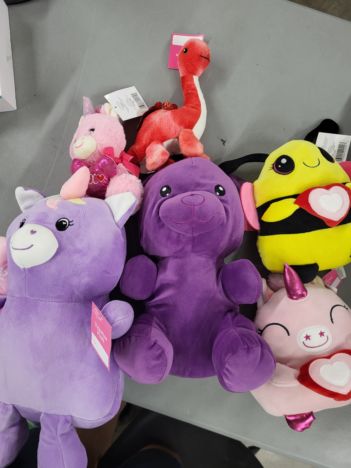 Stuffed Animals (6pcs)
