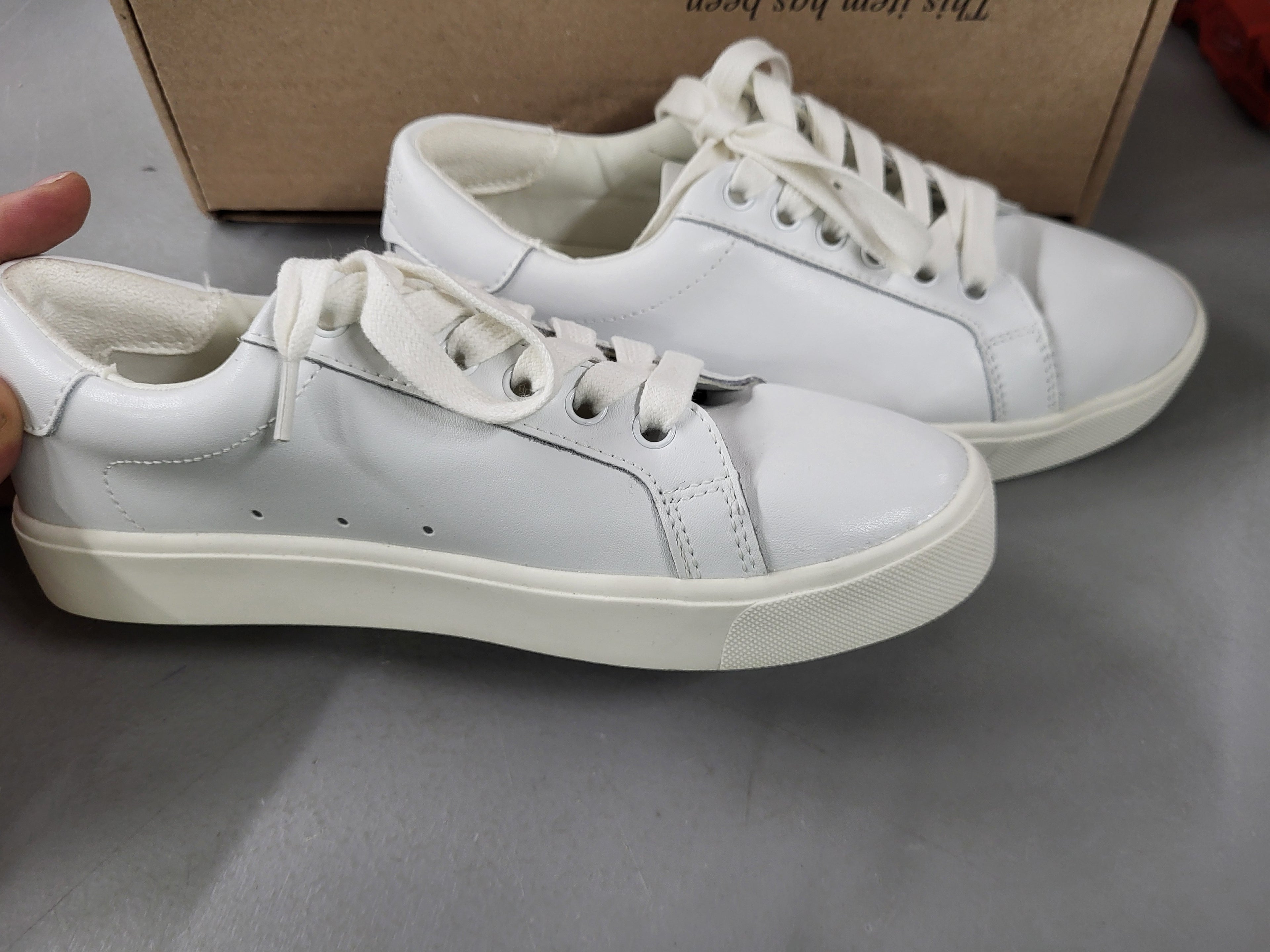 Sam EdelmanEthyl Sneakers (Women's 6M)