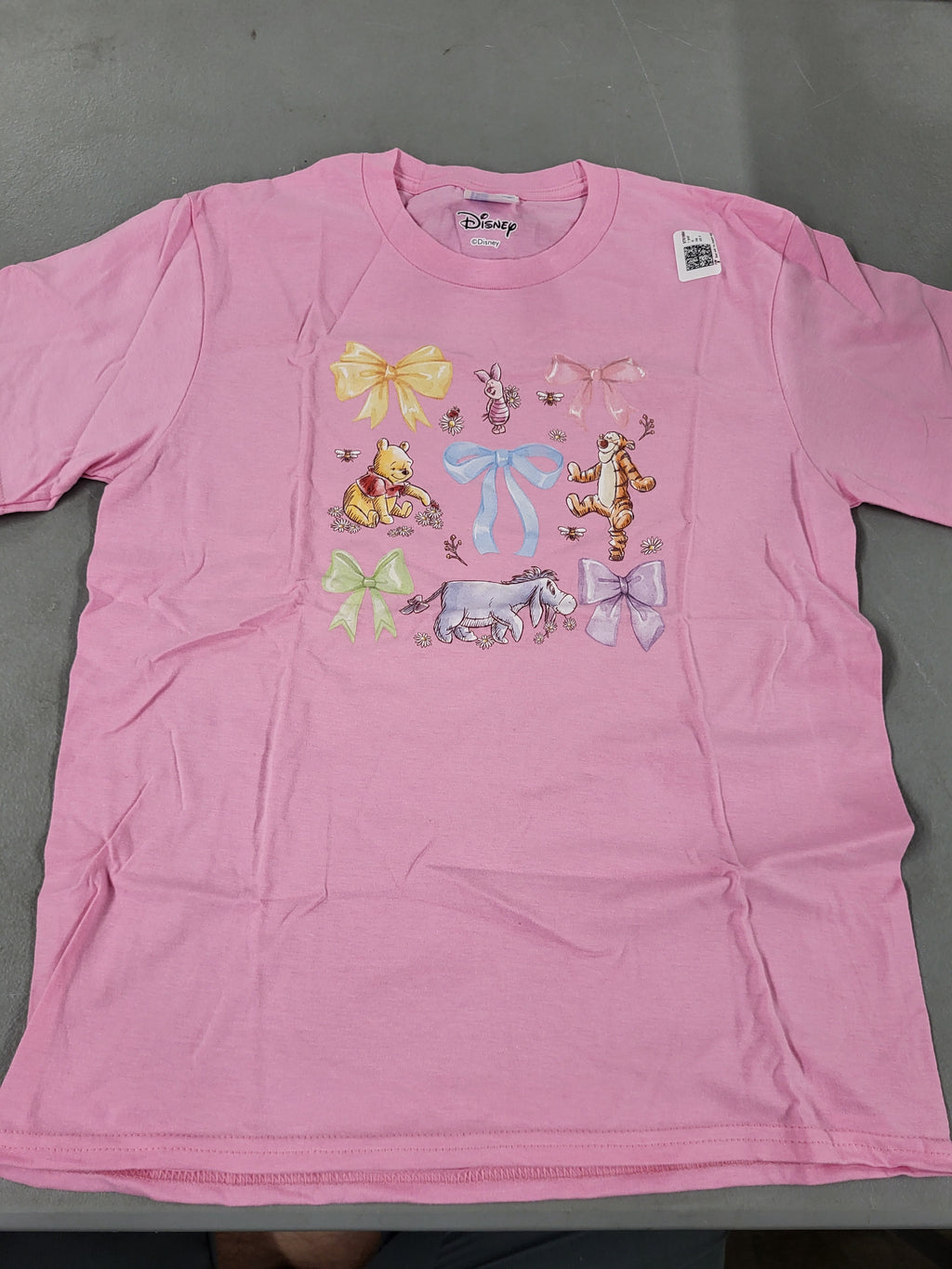 Winnie the Pooh T-Shirt (Size Kids Medium)