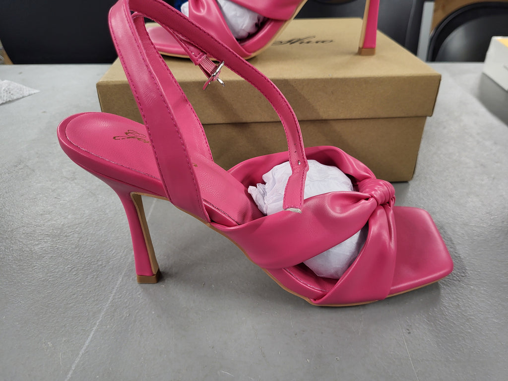 Genshuo Square Toe High Heeled Sandal (Size 9.5)