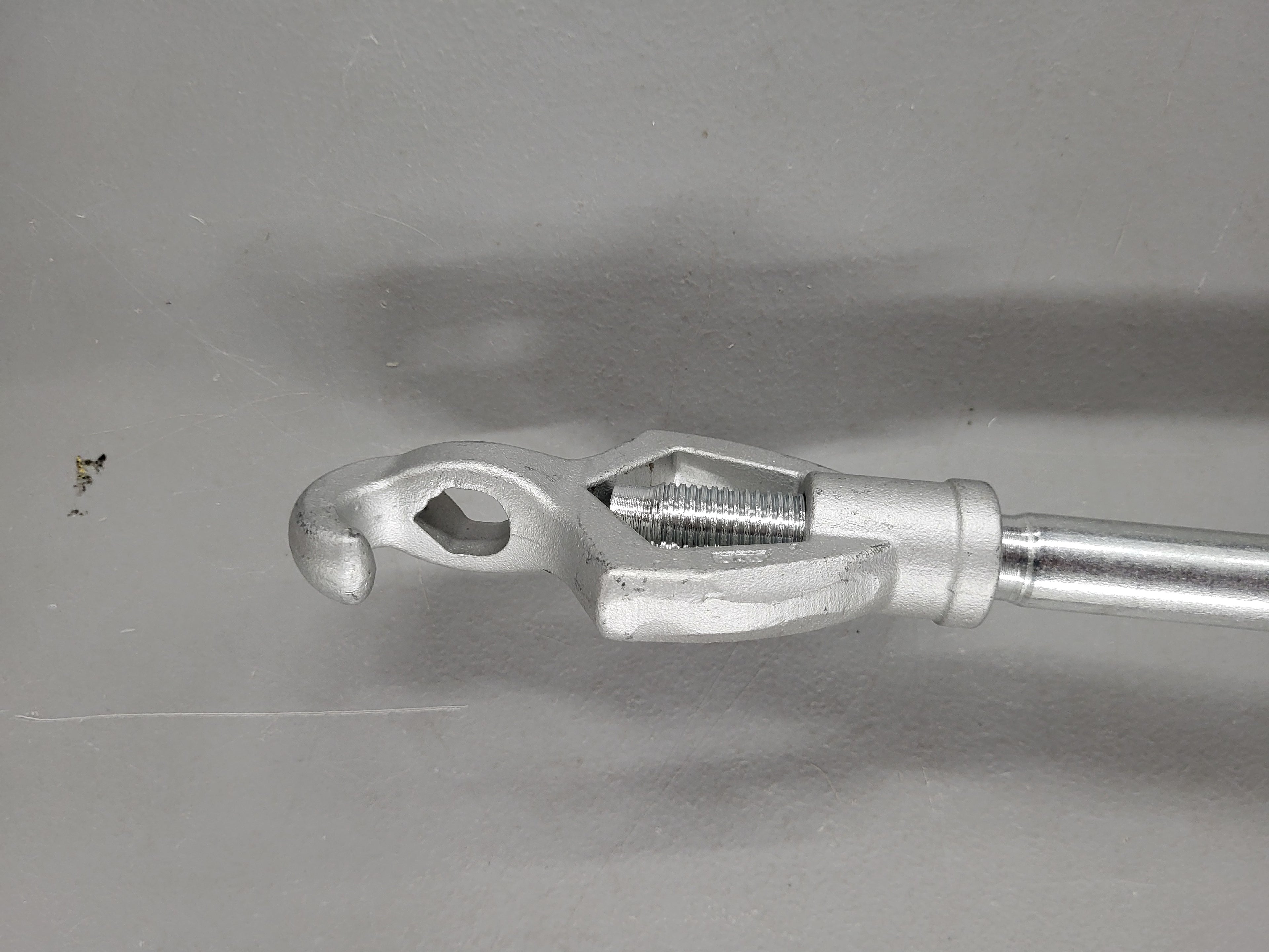 Adjustable Hydrant Wrench