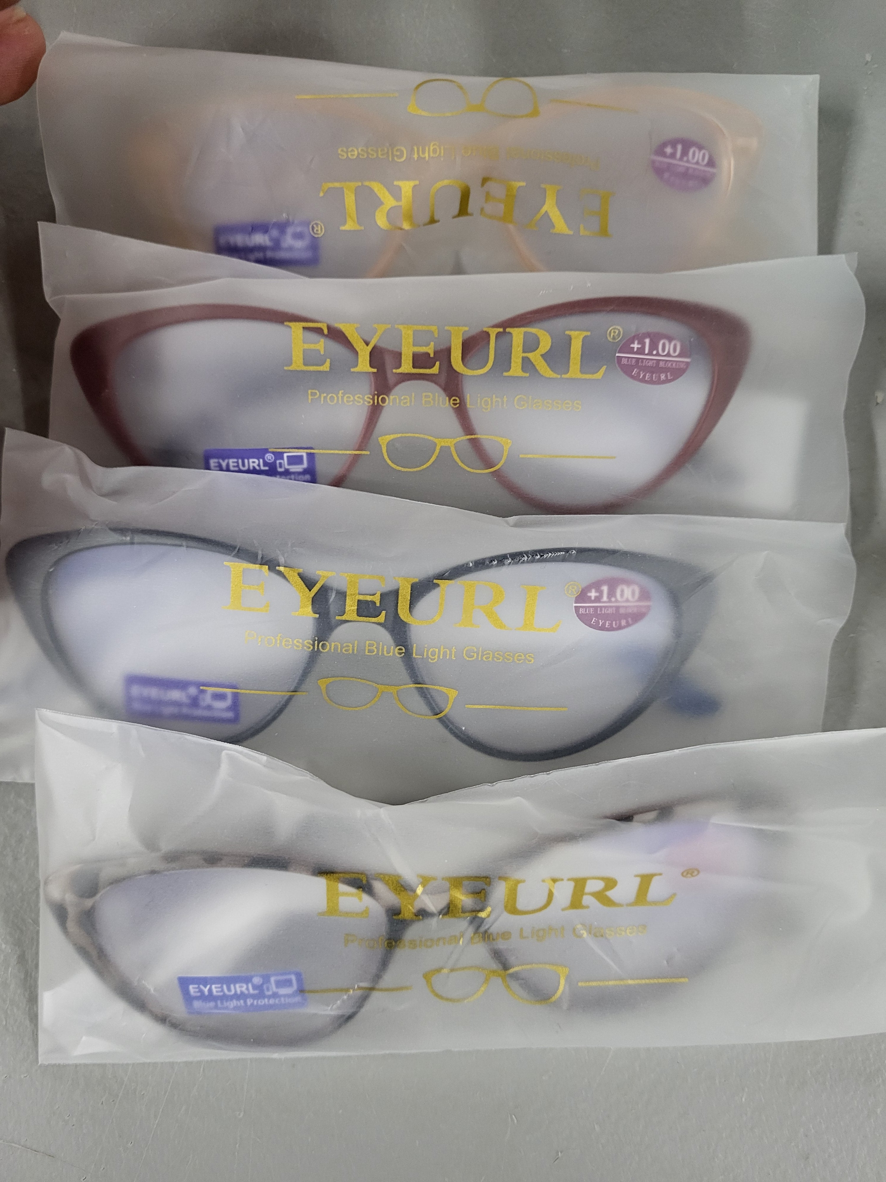 Cat Eye Readers +1.00 (4 pack)