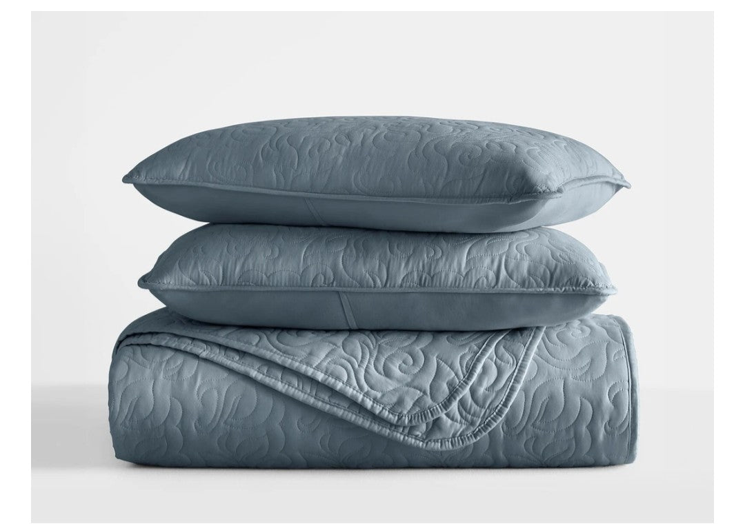 Ienjoy 3 Piece Quilt Set (King/Cal King Size)
