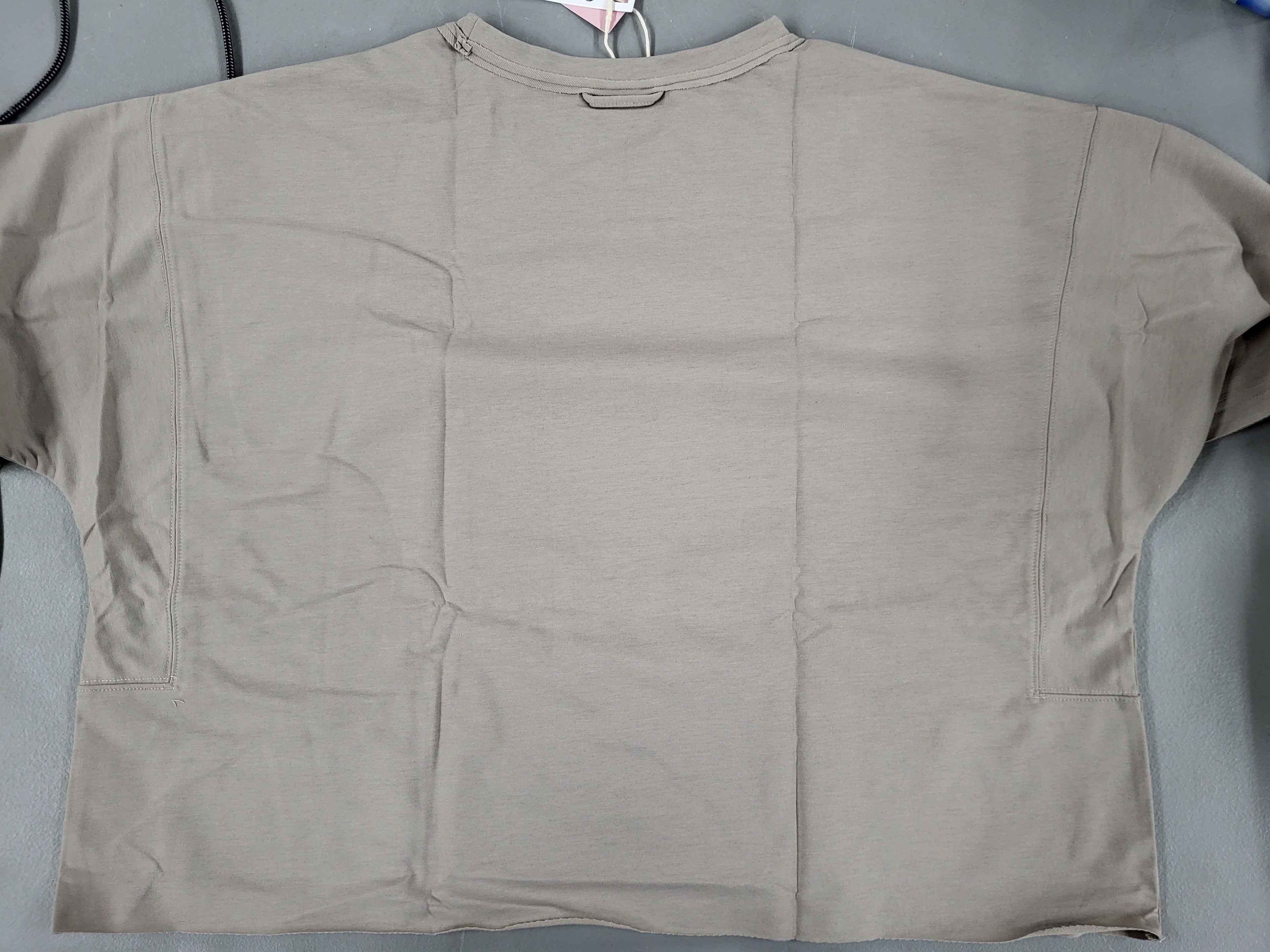 Elgogy Oversized Workout Crop Top Shirt (Size XL)