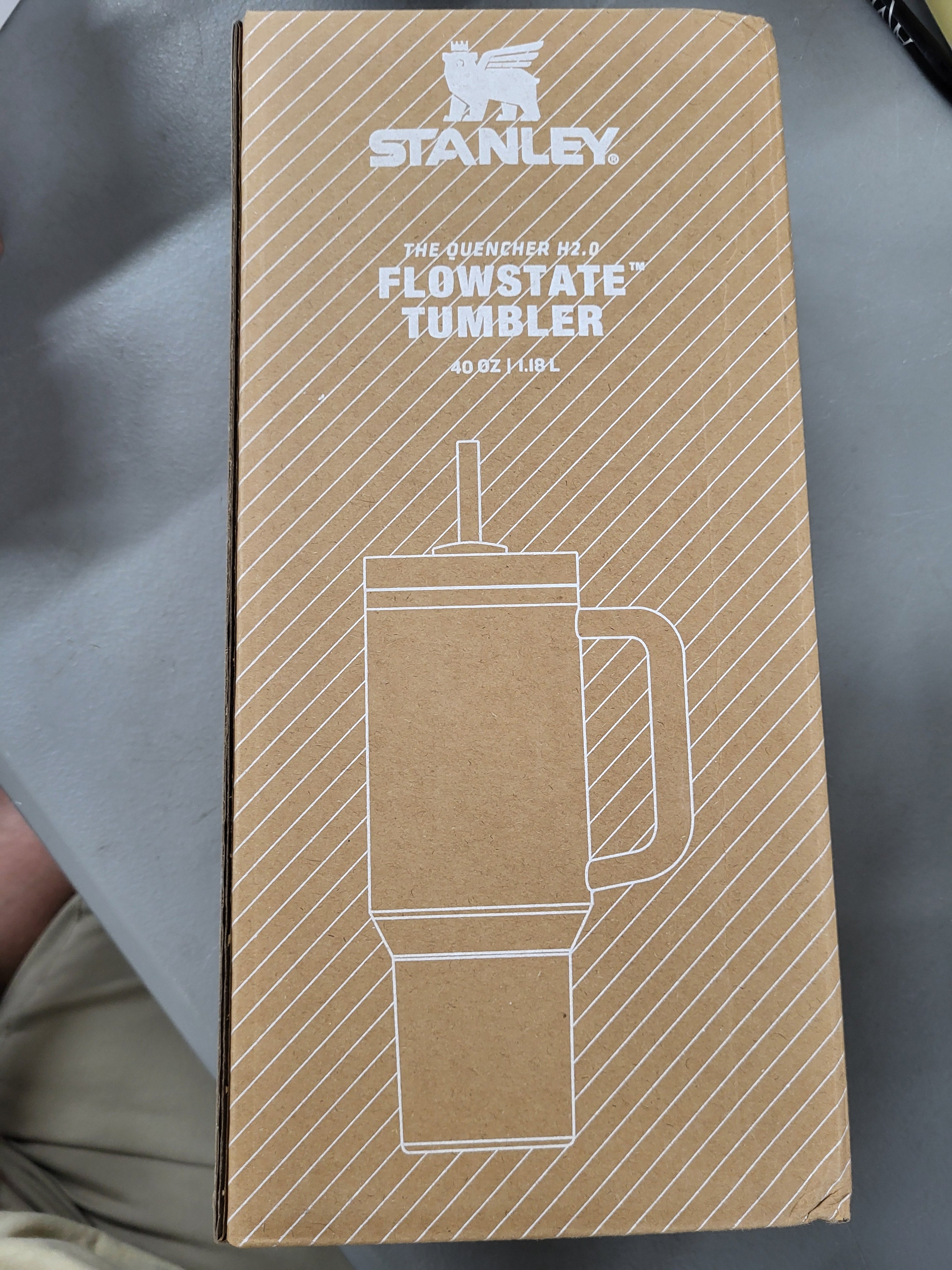 Stanley 40oz Flowstate Tumbler (Fuchsia)
