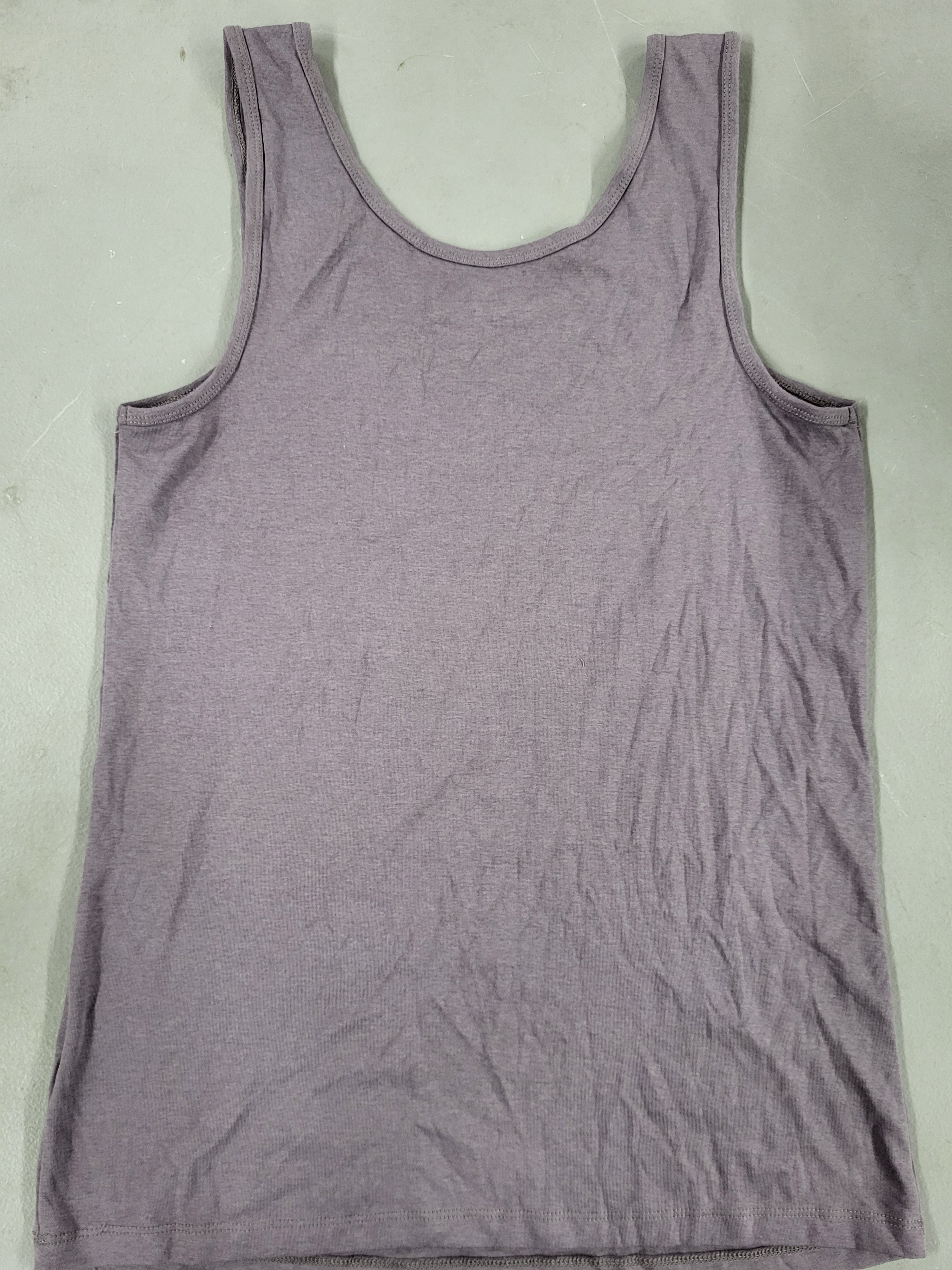 Amazon Essentials Women's Scoop Neck Tank Top (XL)