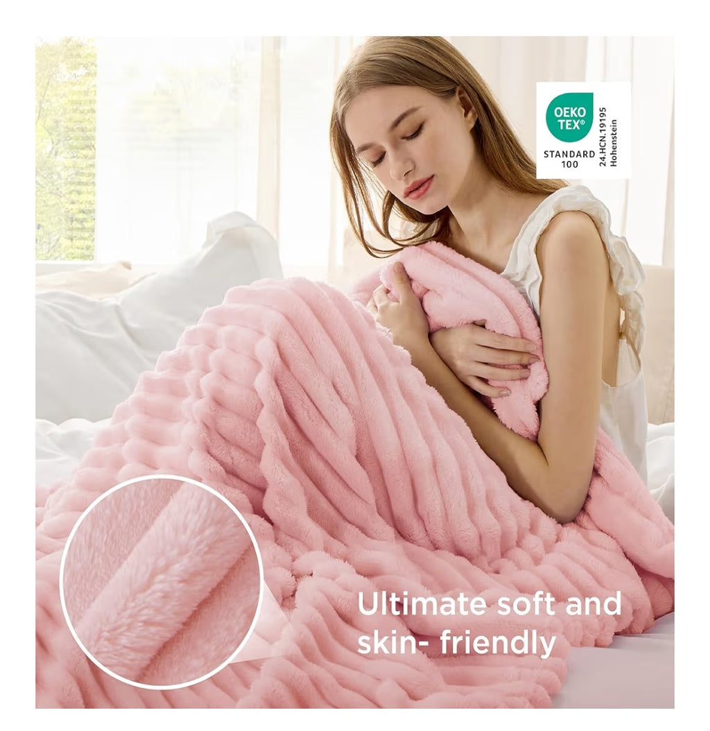 Bedsure Fleece Throw Blanket (Coral Pink)