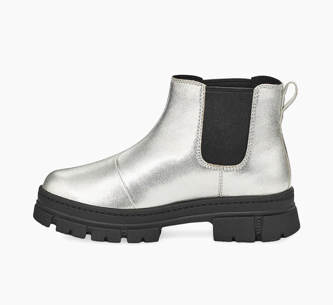 UGG Ashton Chelsea Leather Boots (Girls size 5)