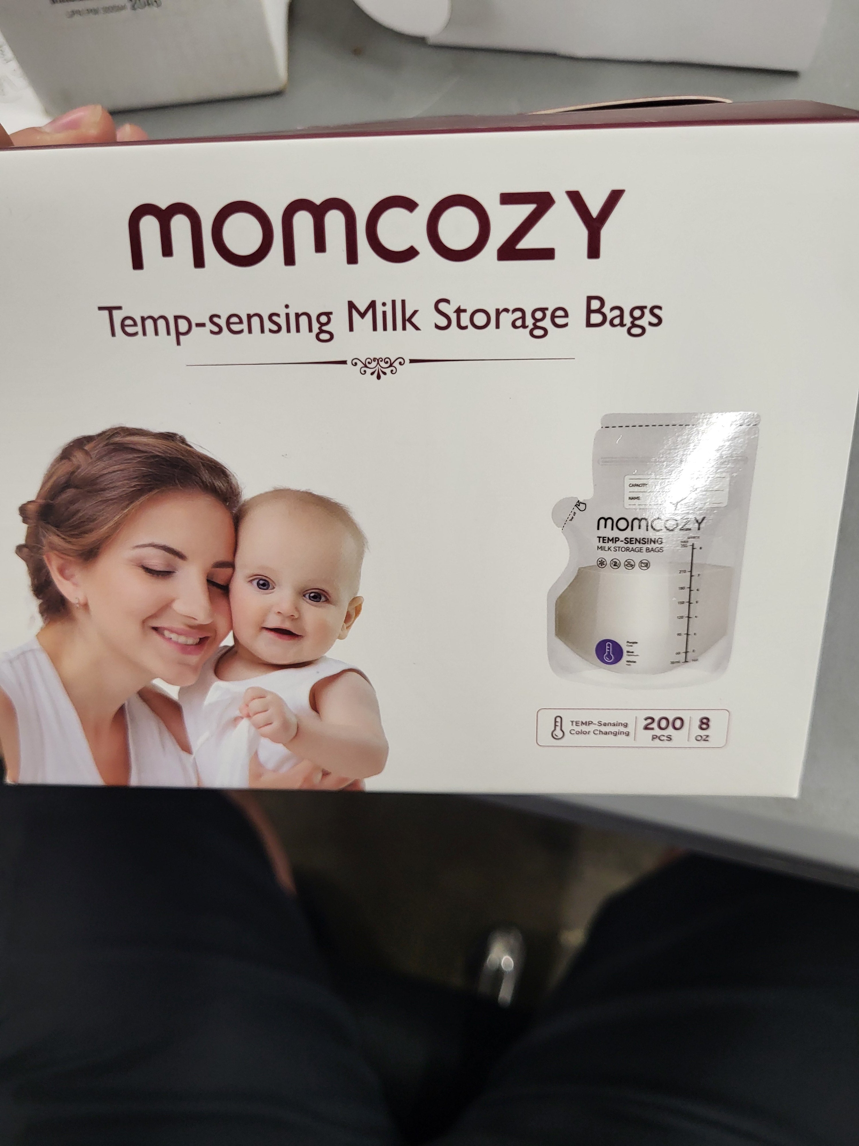 Momcozy Breastmilk Storage Bags 8oz (200 count)