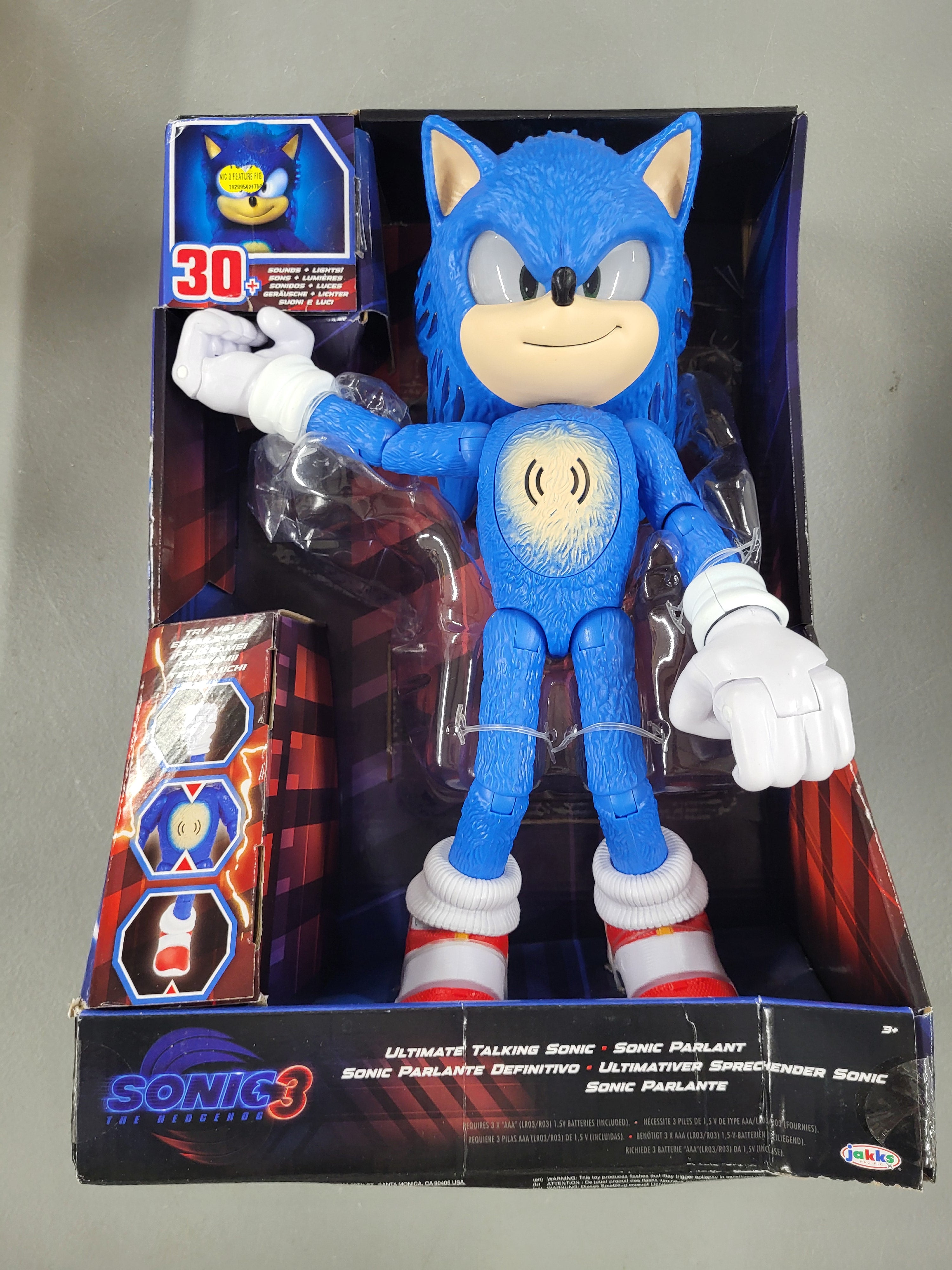 Sonic the Hedgehog 3 Ultimate Talking Sonic 12-Inch Figure, Features 30+ Iconic and Humorous Phrases and Sounds from the Movies, Light-Up Eyes and Quills