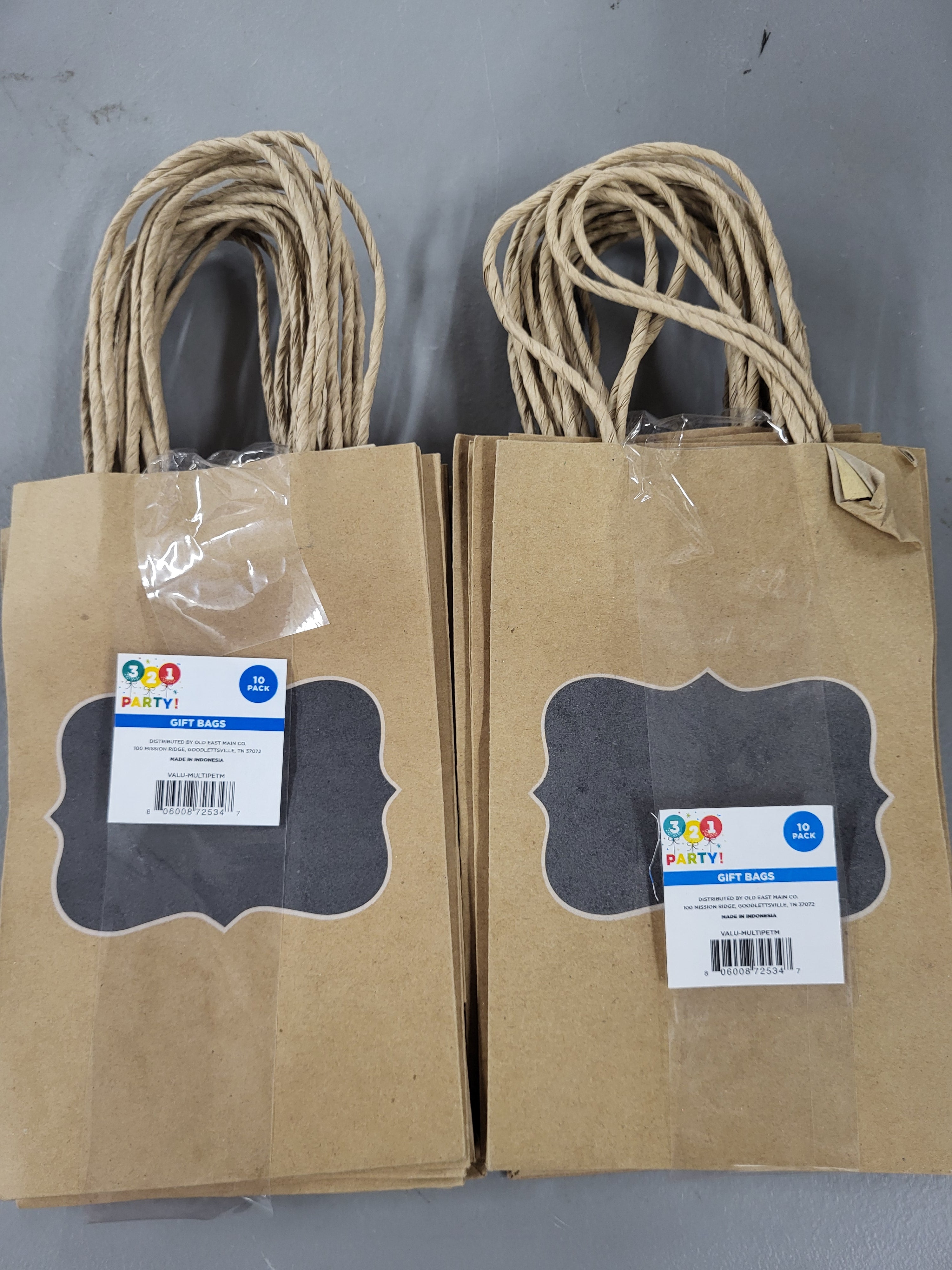 Gift Bags (20 total bags)