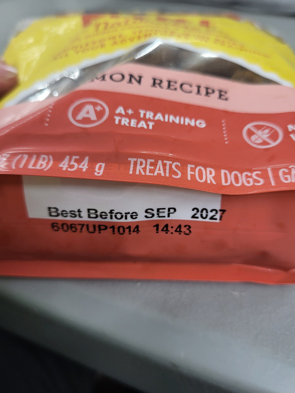 Zuke's Mini Natural Dog Training Treats, Salmon Recipe (16oz)