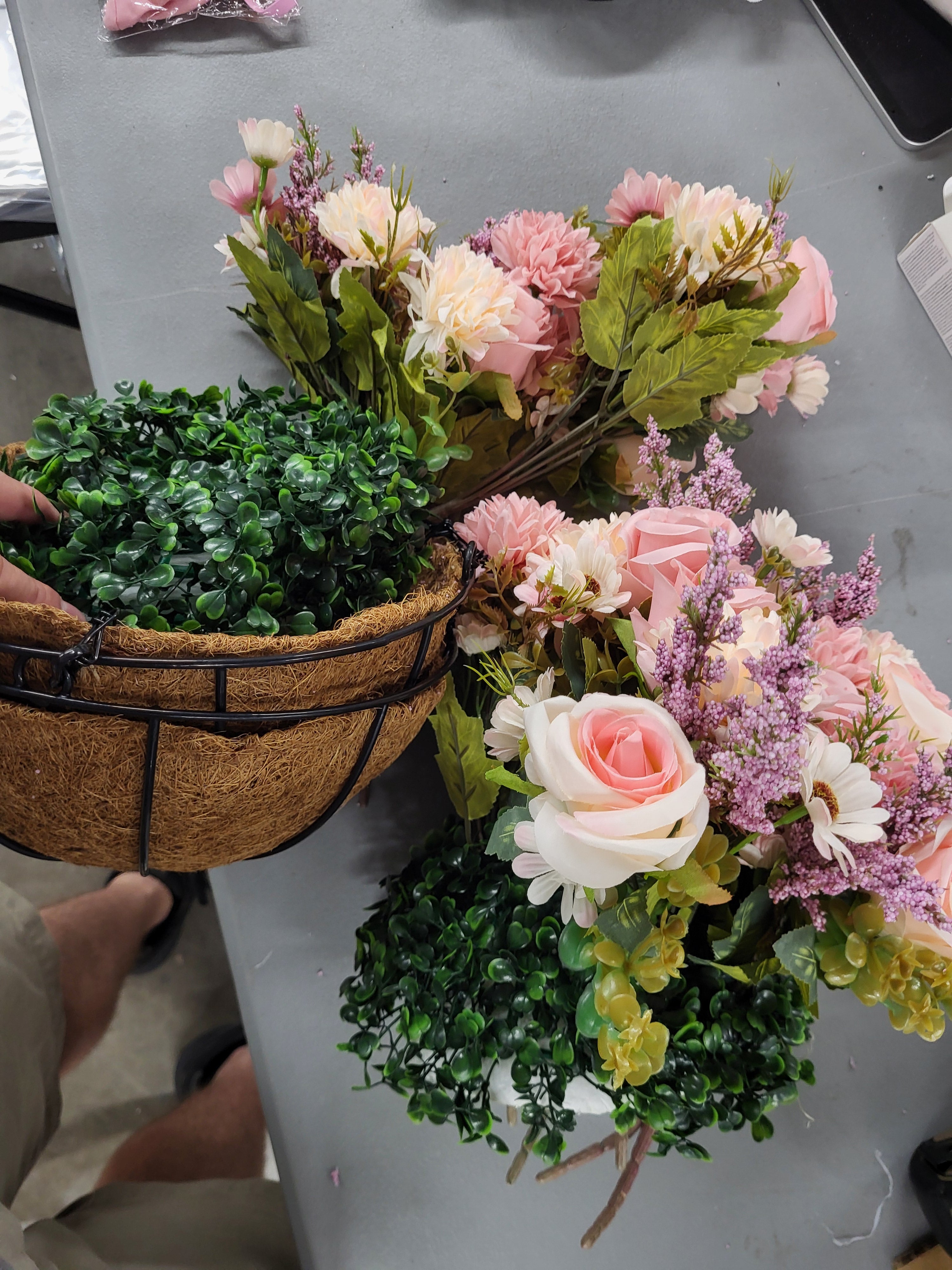 2 Hanging Flower Pots