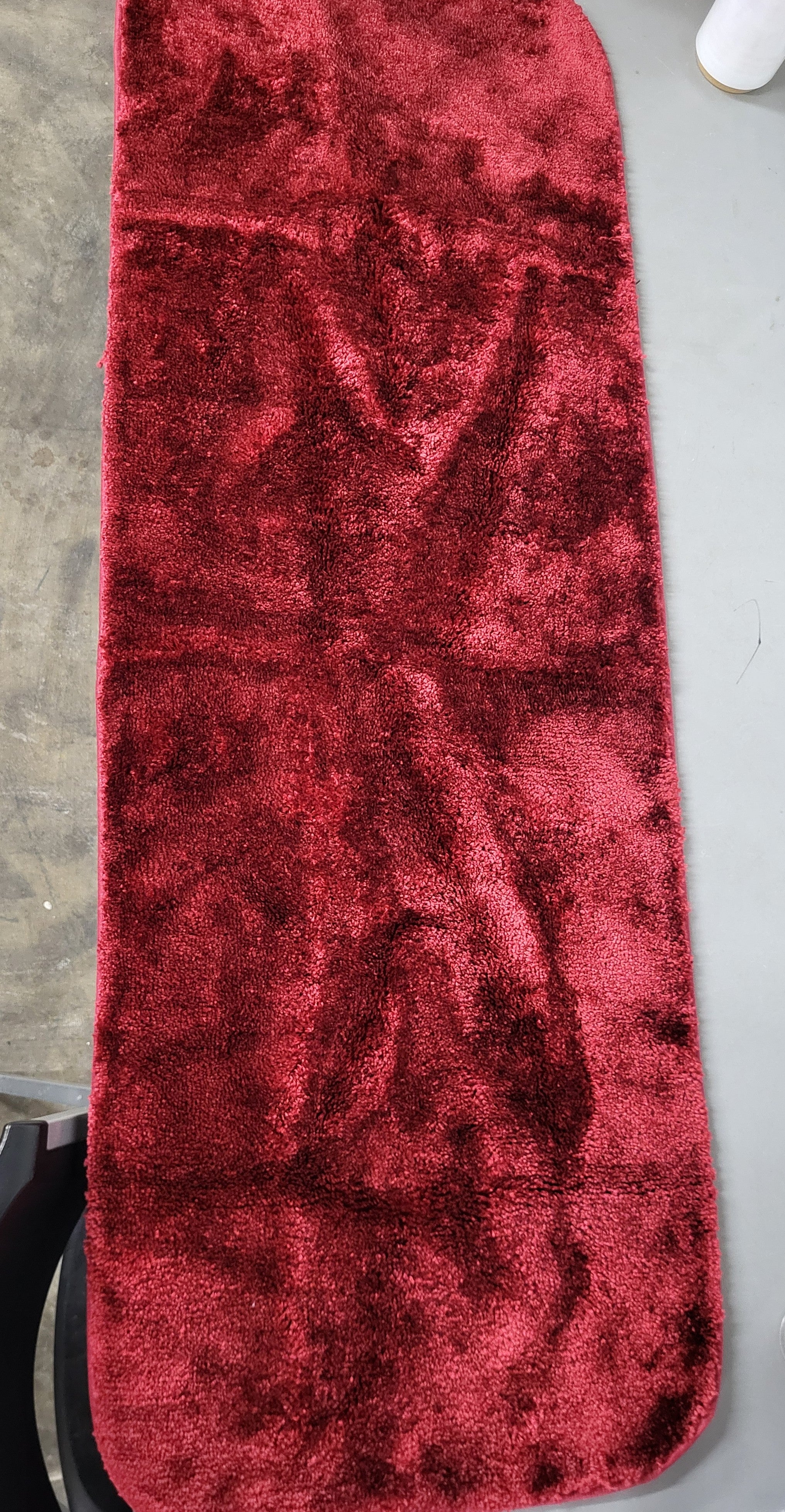 Traditional Taupe Red 2 Piece Bathroom Rug Set