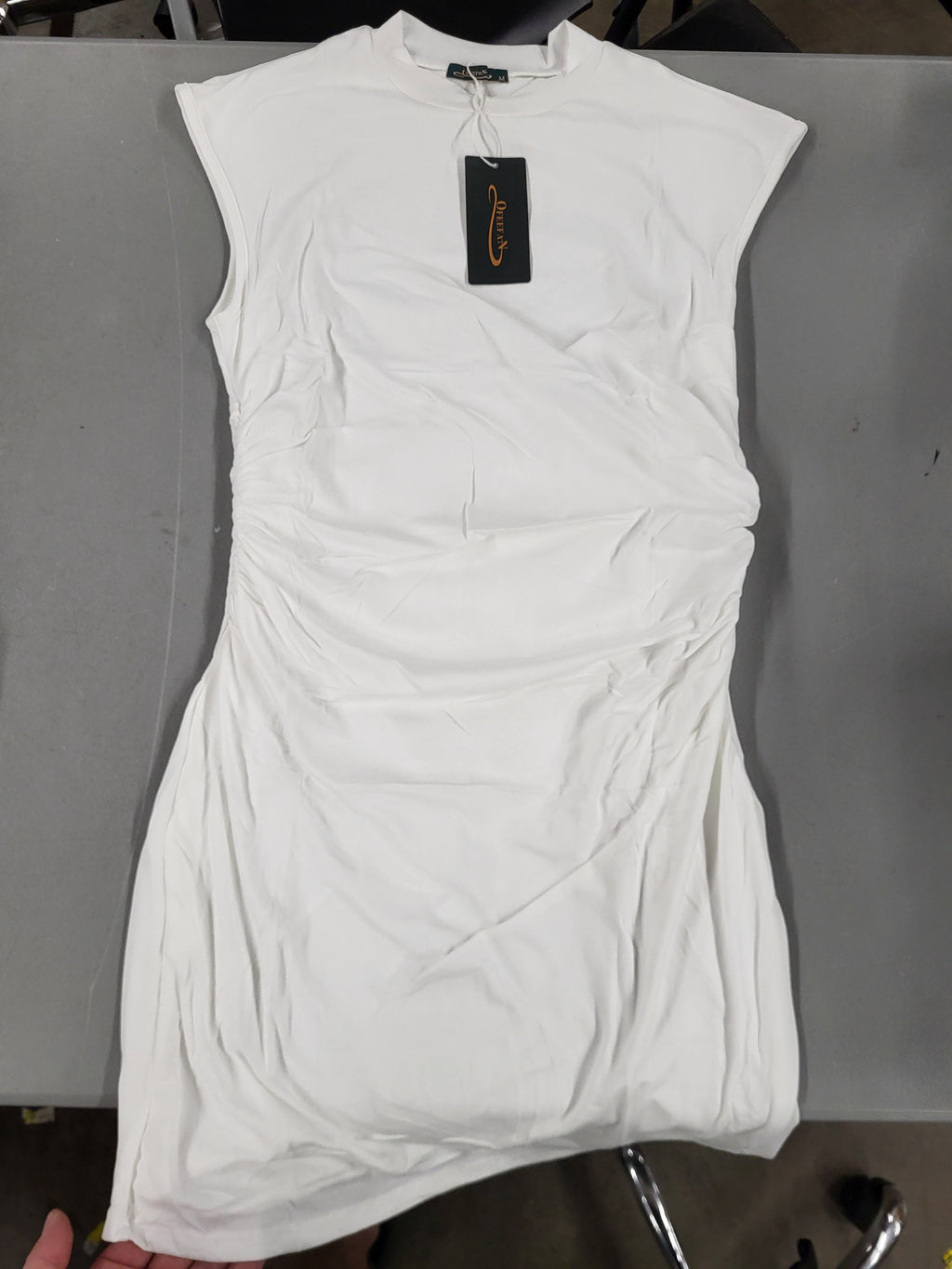 Ofeefan White Sleveless Cocktail Dress (Size Medium)