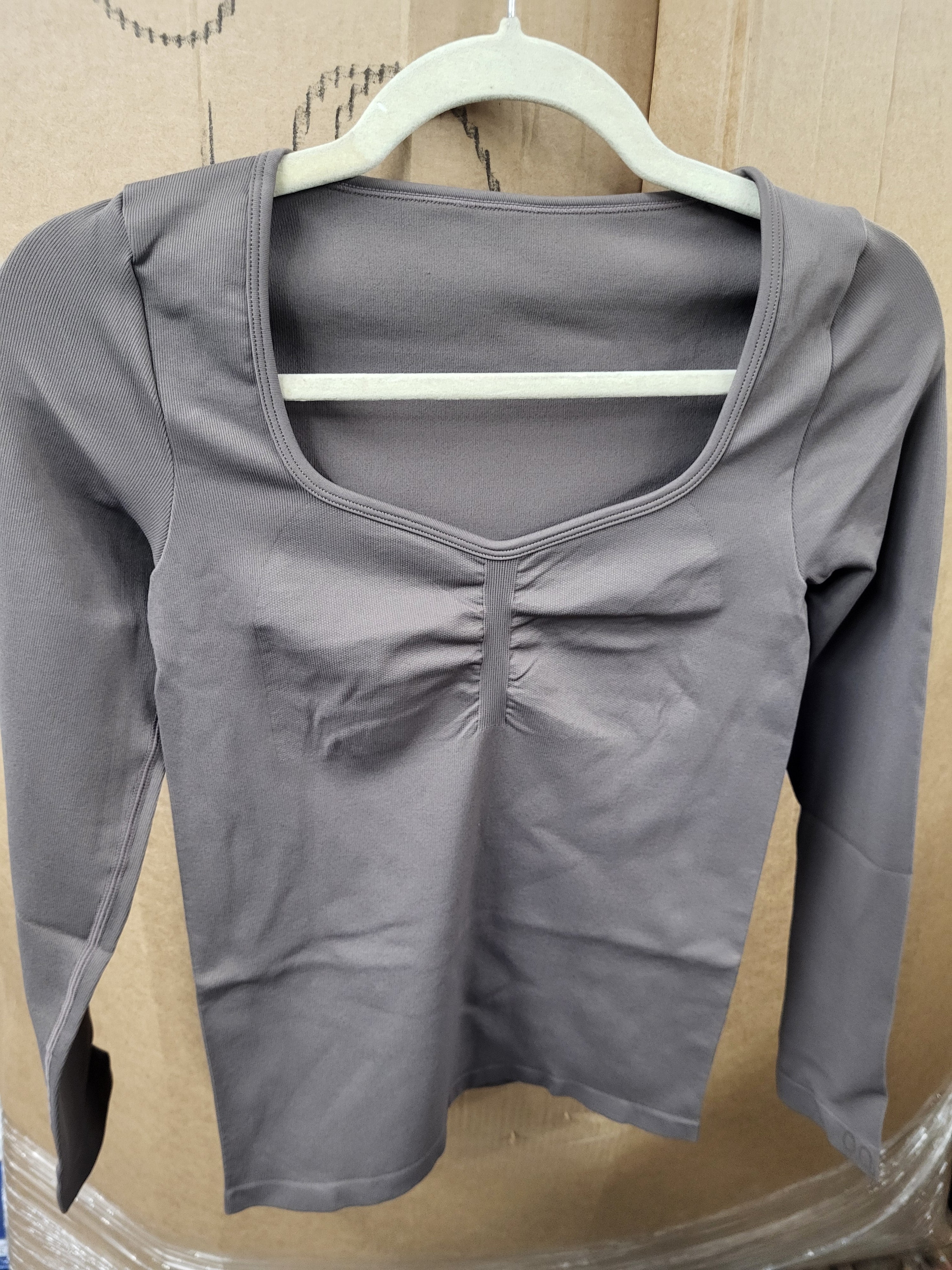 Long Sleeve Crew Neck Stretch Fitted Tee (M)