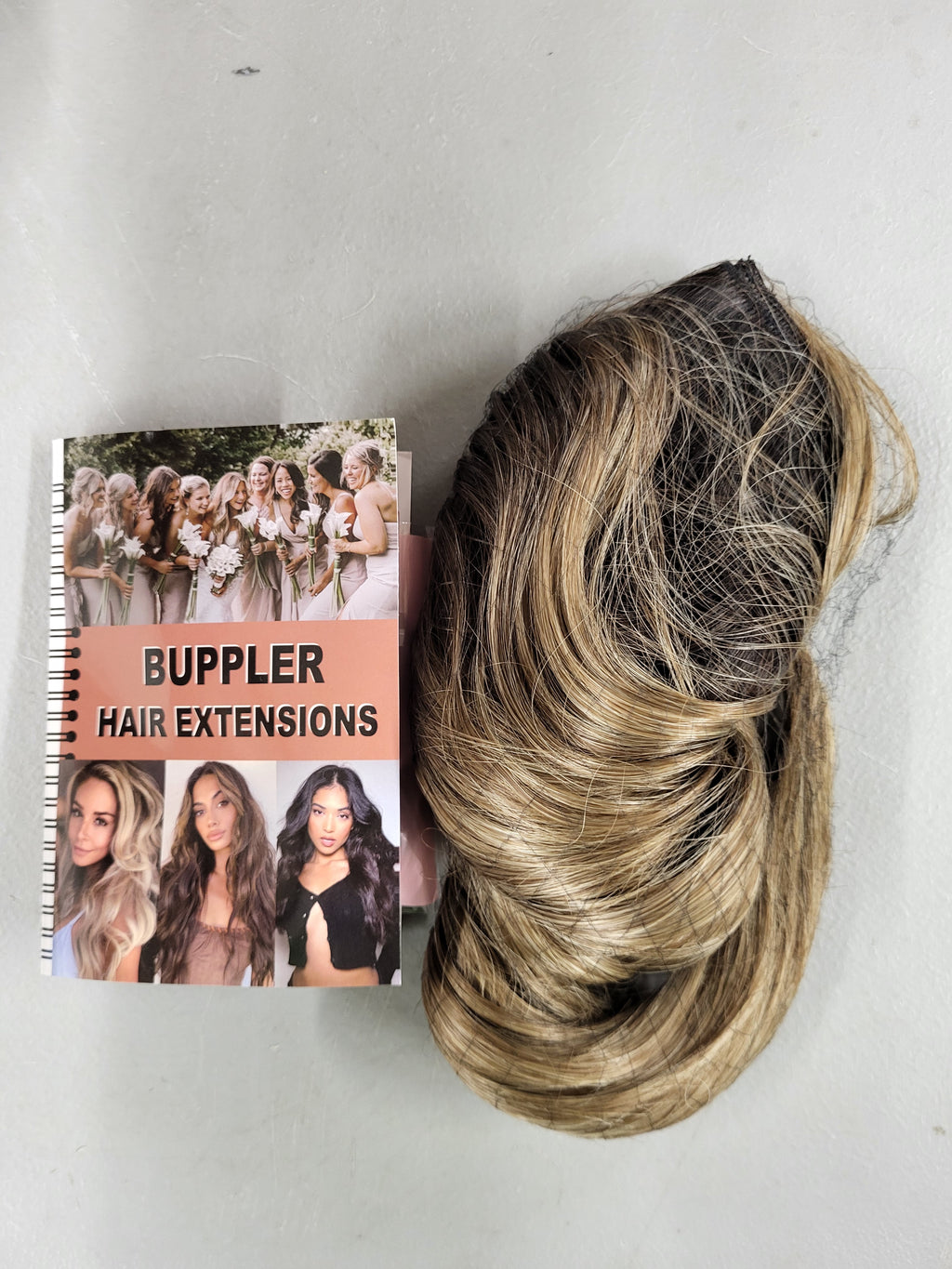 BUPPLER Halo Hair Extensions 20 Inch Invisible Wire Hair Extensions Adjustable Long Wavy Hairpiece Synthetic Upgrade 4 Secure Clips in Hairpieces 20 Inch,Dark Brown to Dirty Blonde