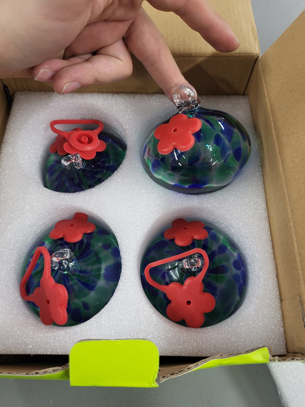 Headak Life Hummingbirdd Feeders (4 pack)