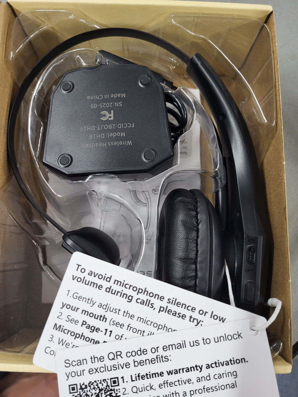 DH16 Bluetooth Headset with Charging Base