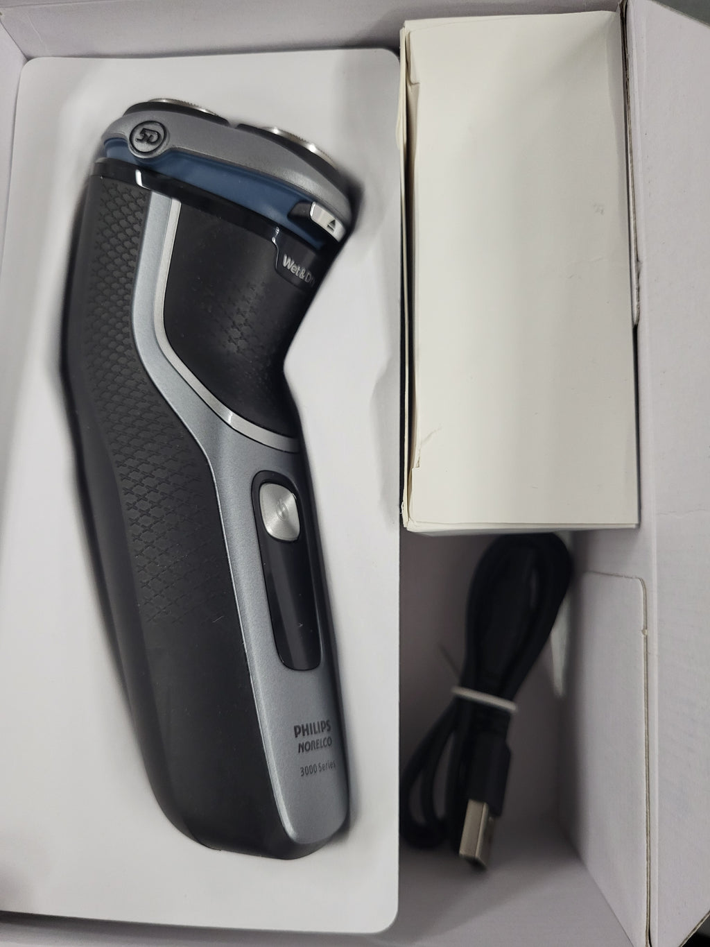 Philips Norelco Shaver 3900 Series