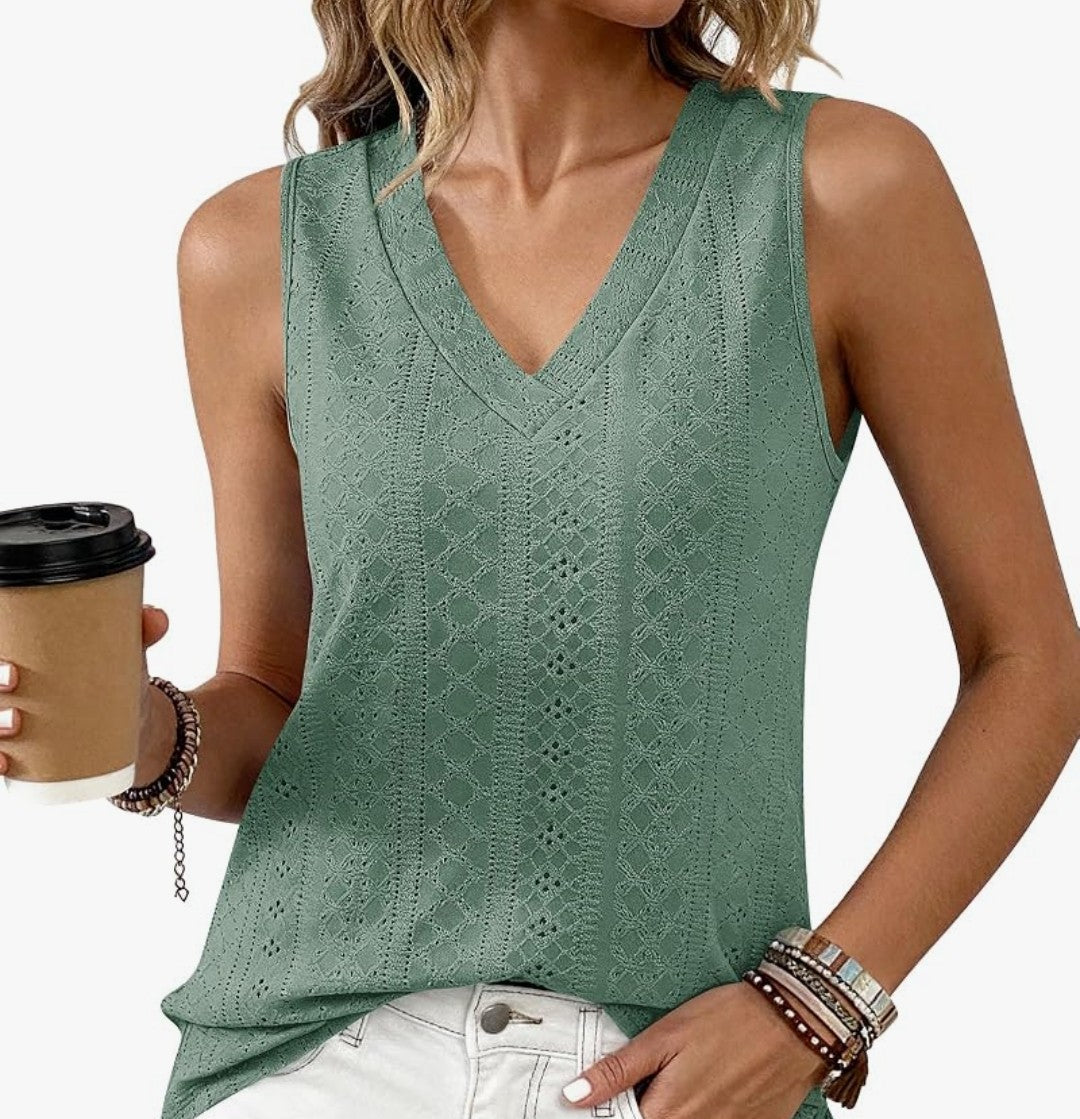 Loose Eyelet Tank Top (XL)