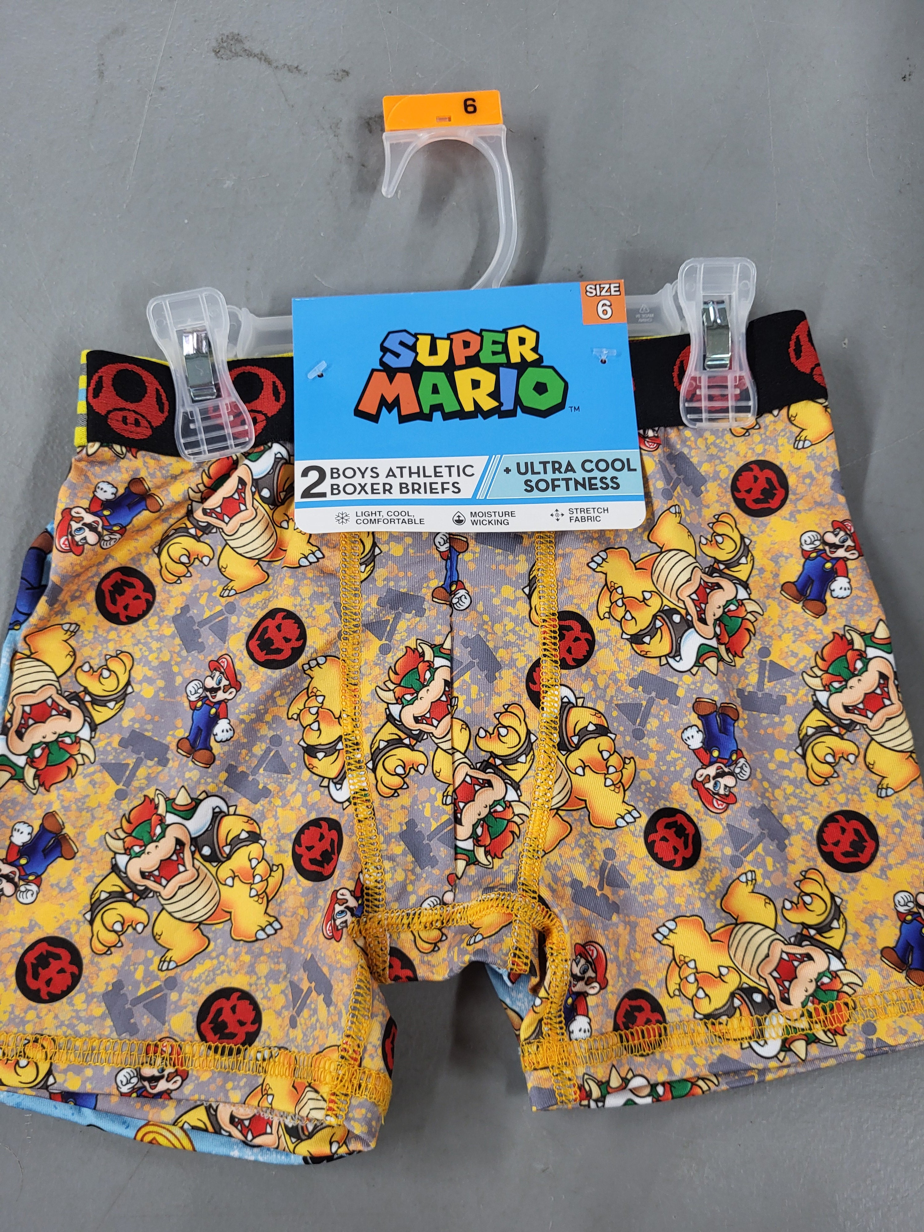 Super Mario Boys Boxer Briefs size 6 (2 pack)