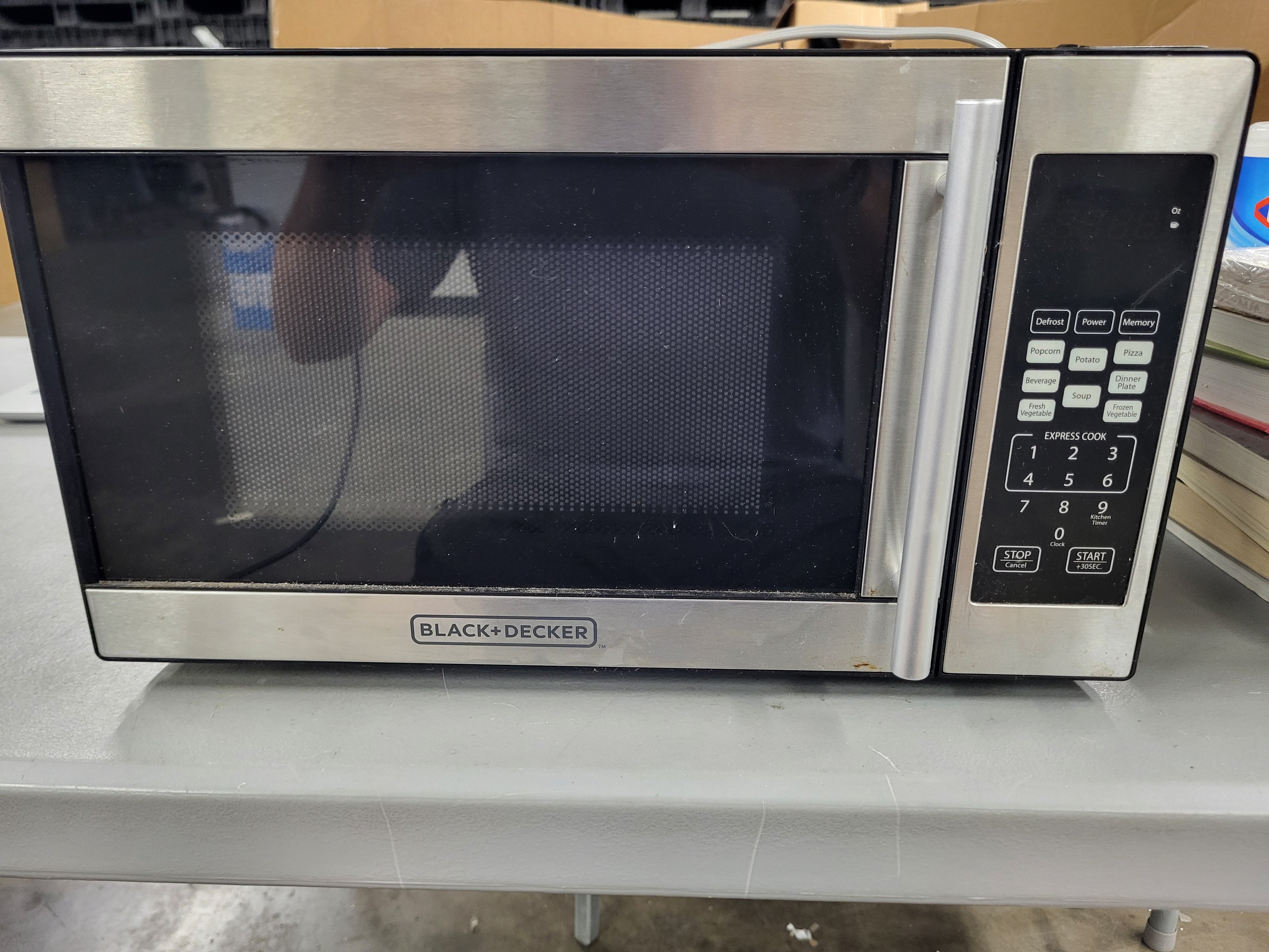 Black and Decker 0.7cu. ft. Microwave