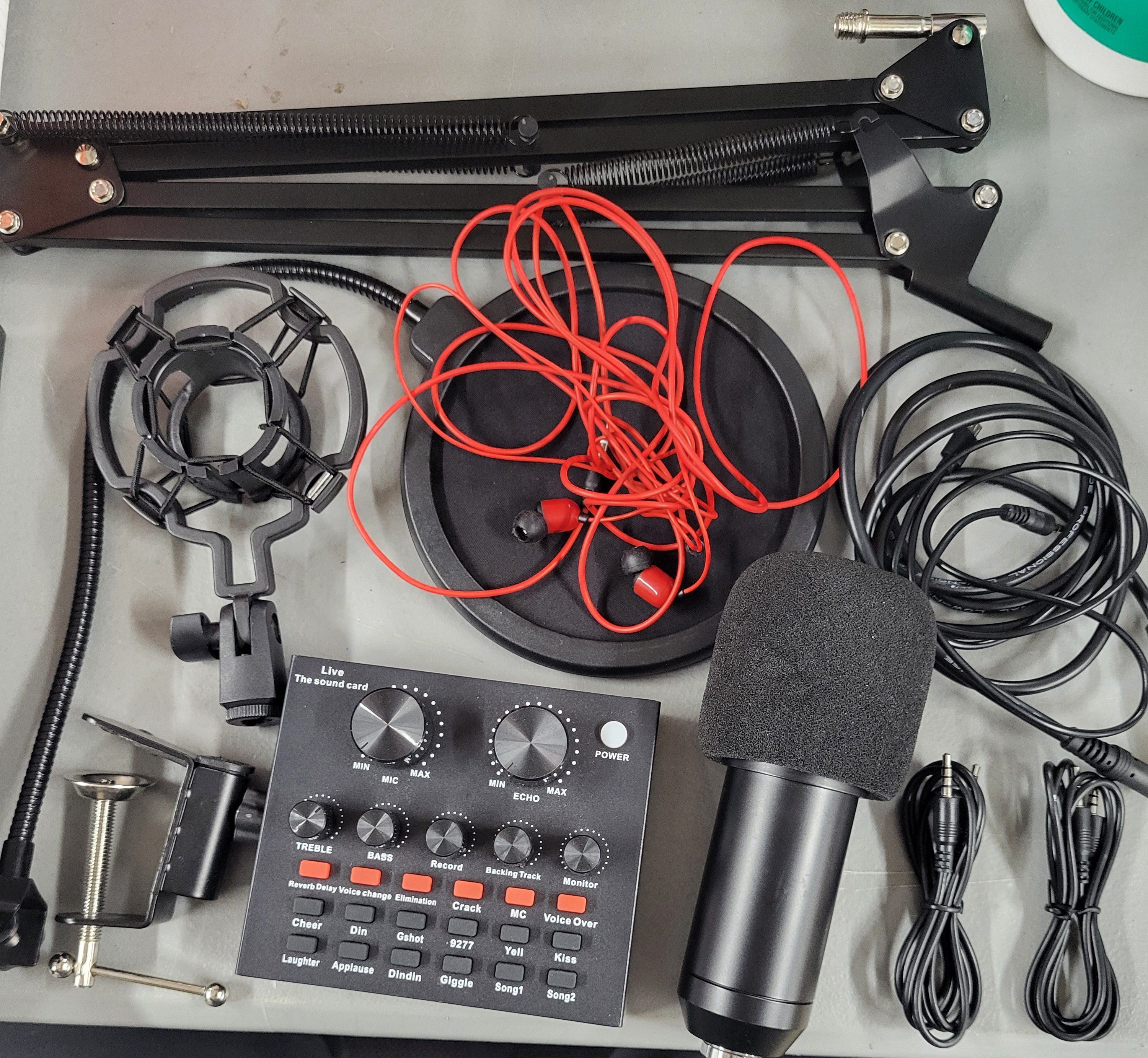 Podcast Microphone Bundle