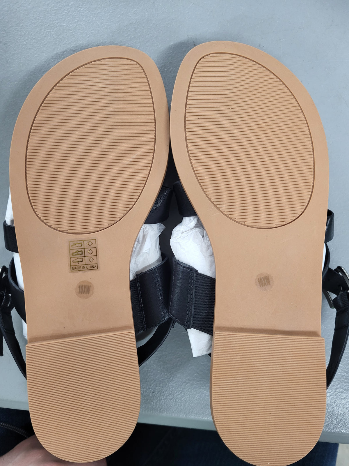 Women's Flat Sandles (Shoe Size 10XW)