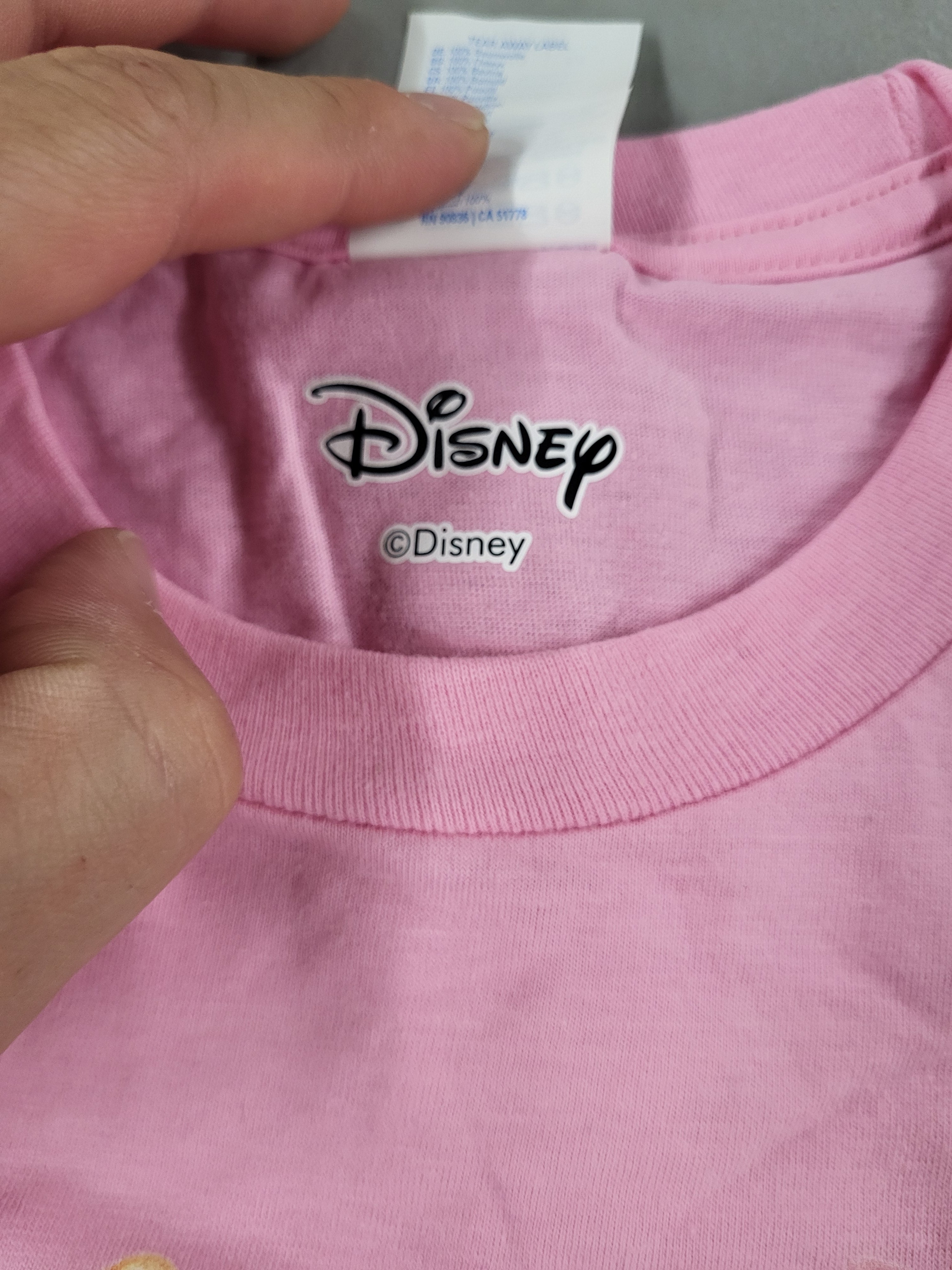 Winnie the Pooh T-Shirt (Size Kids Medium)
