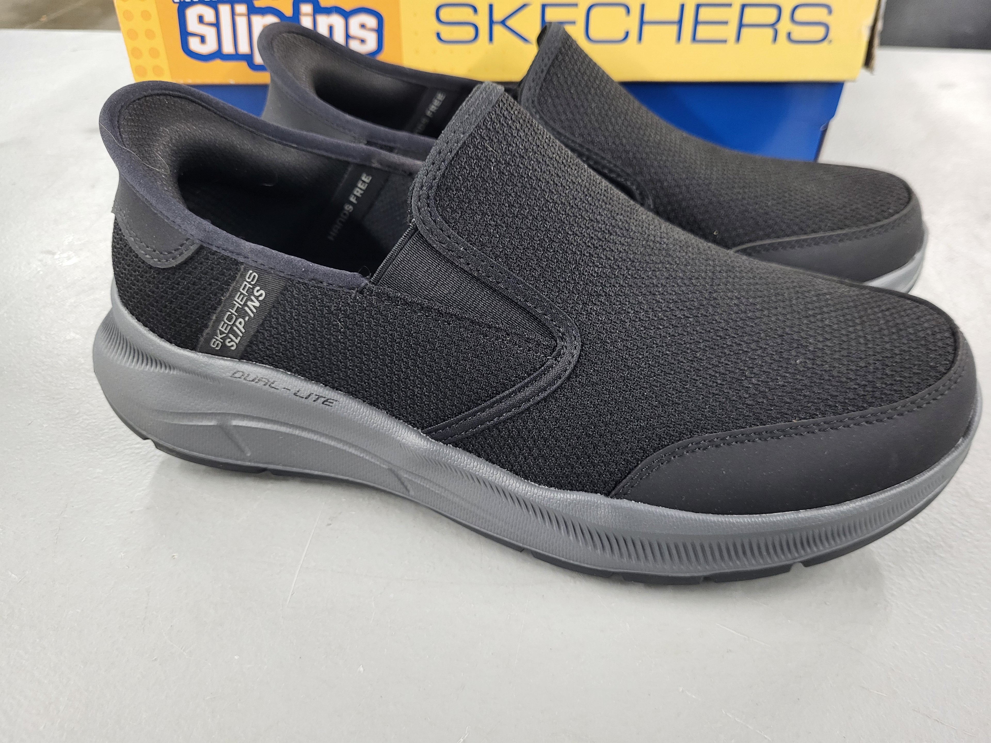 Skechers Equalizer 5.0 Extra Wide Fit (Size 7)