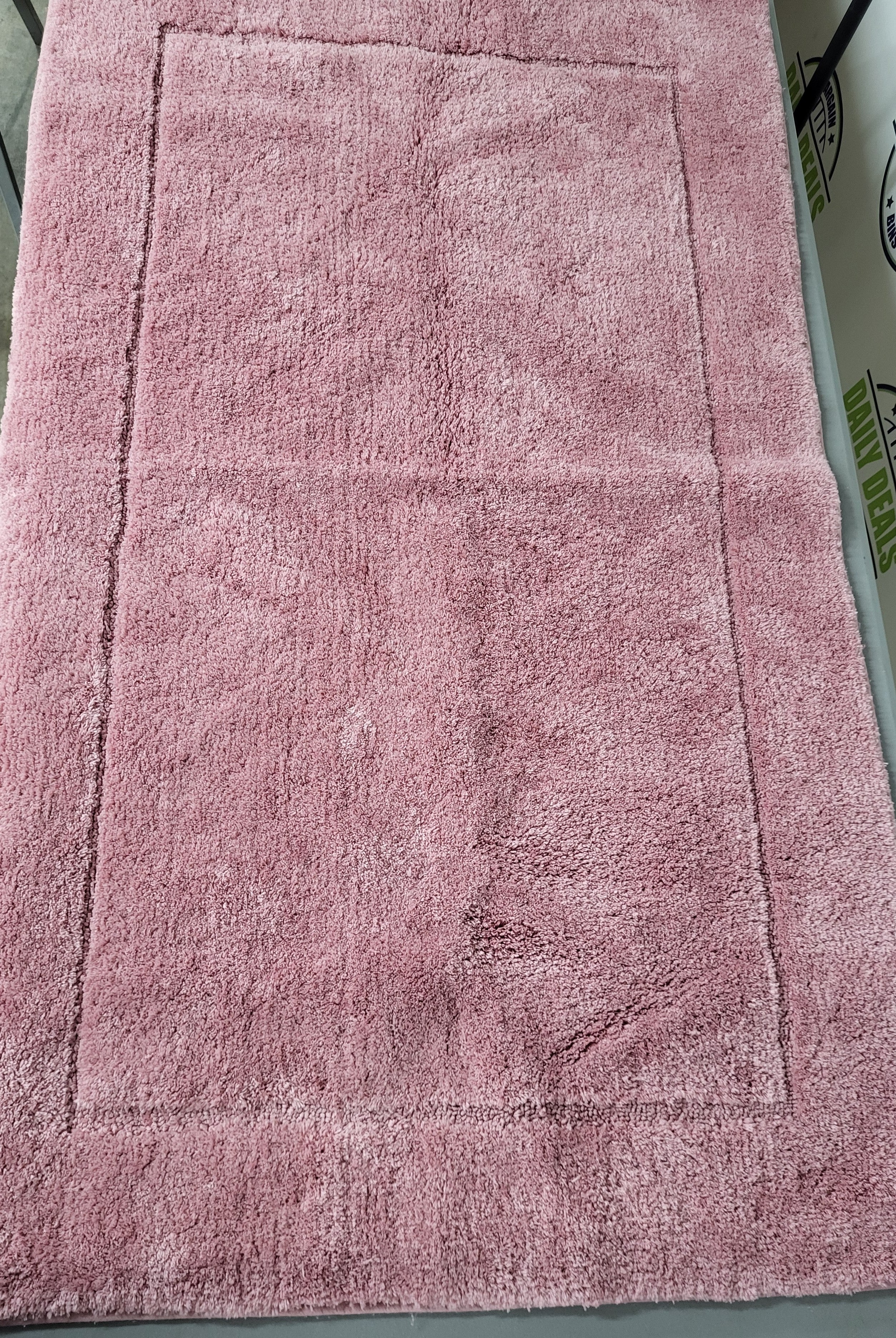 Liz Claiborne Signature Plush Bath Rug 30in x 50in